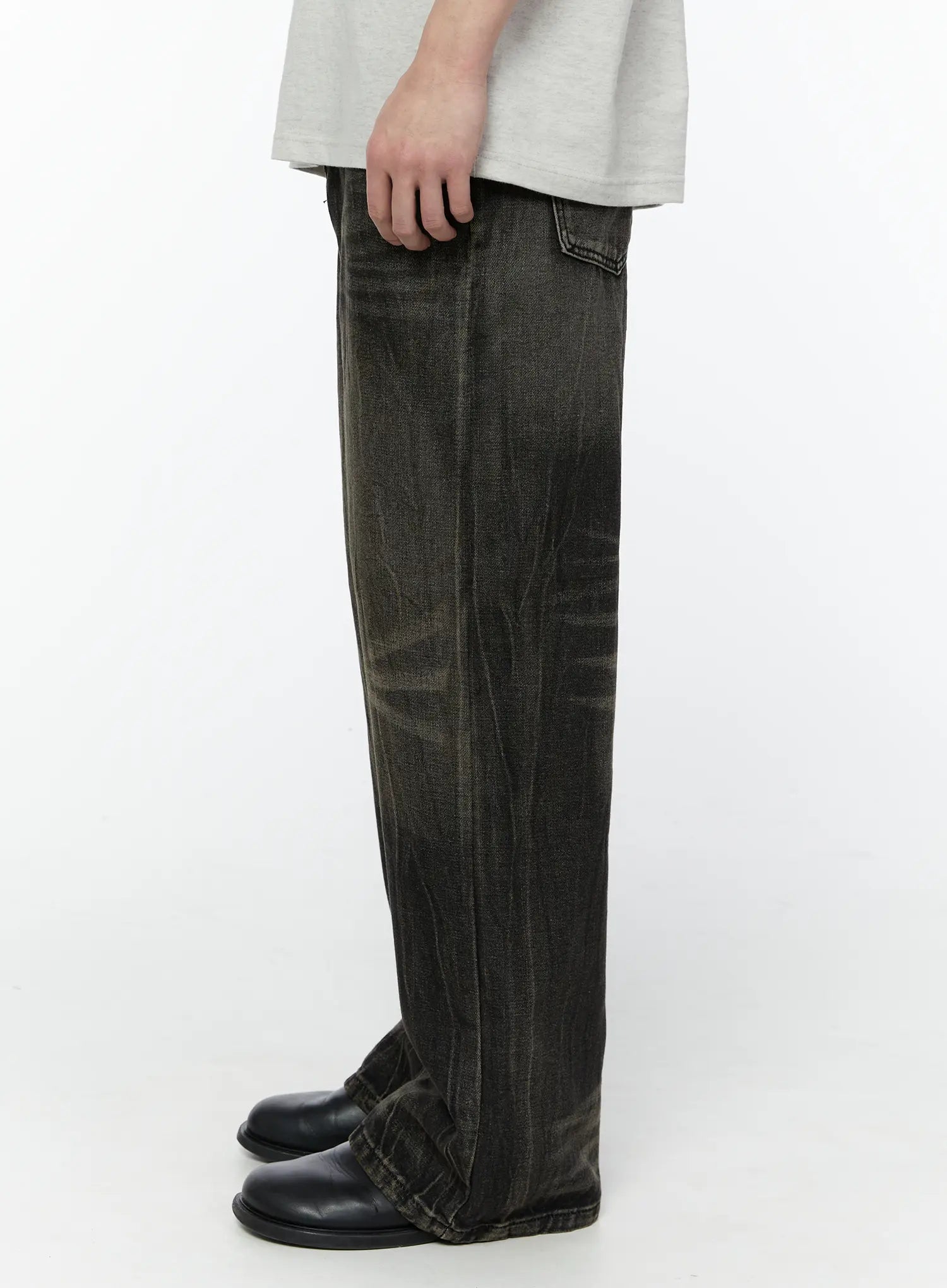 Men's Black-Washed Jeans IA530