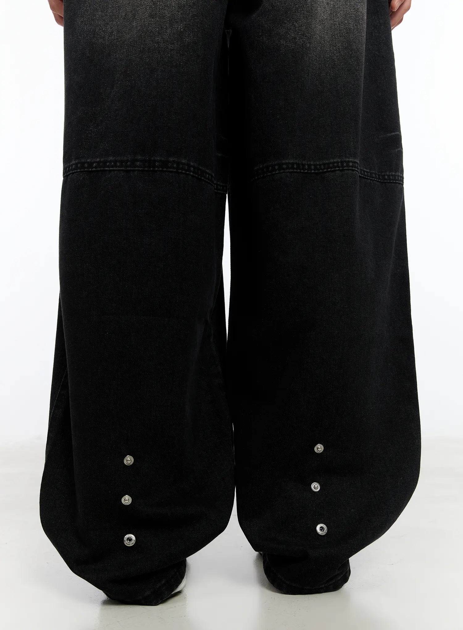 Men's Black Washed Wide Leg Jeans IM530
