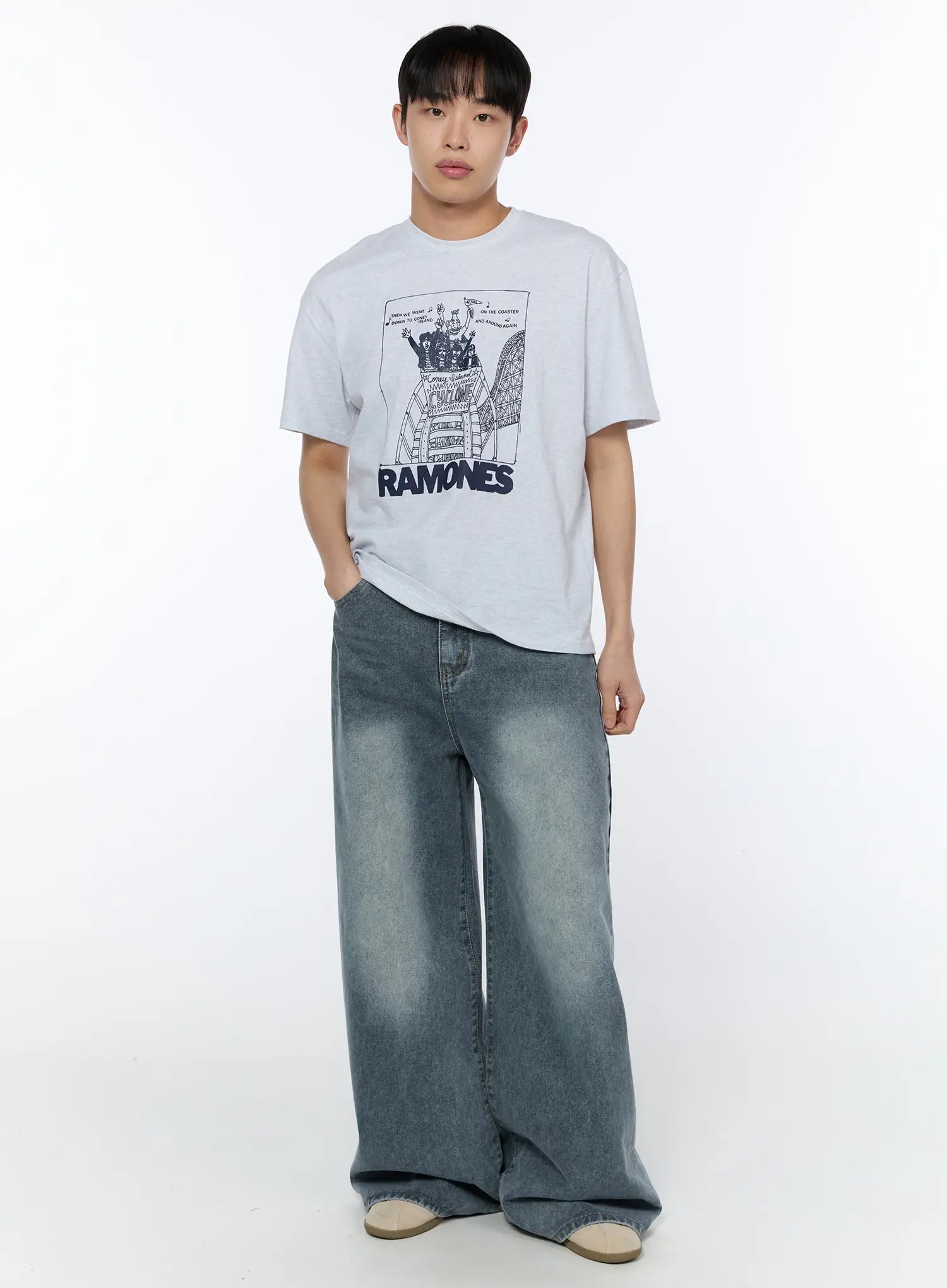 Men's Wide-Leg Washed Jeans IA517