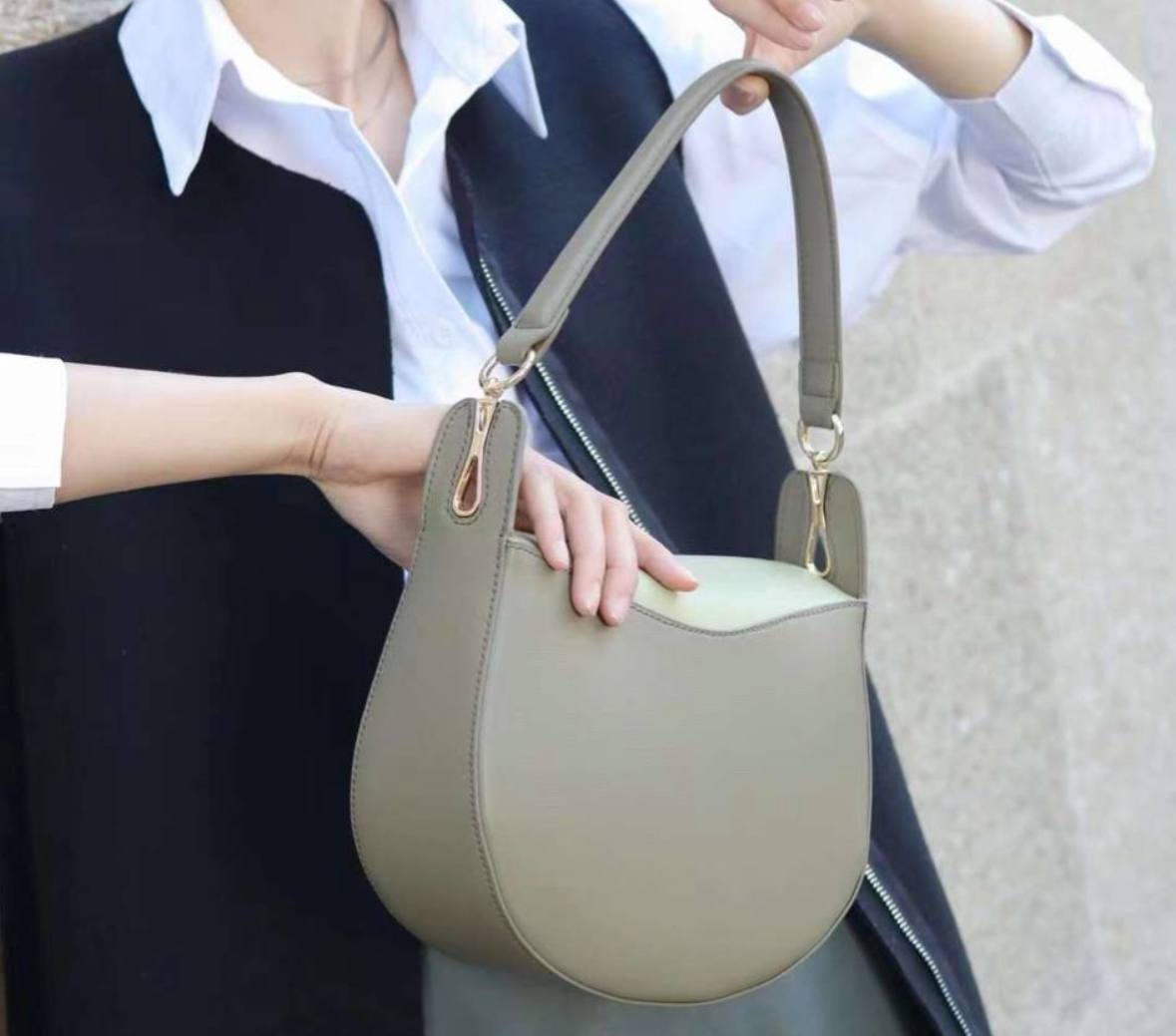 Luna – Crescent Shoulder Bag Made of Genuine Leather | Elegant Minimalist Handbag