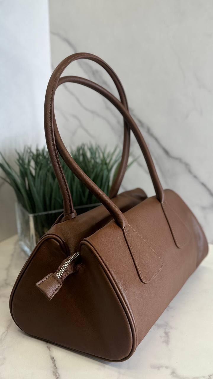 Bag “Luxe Silhouette” — Soft Cowhide Leather Shoulder Bag