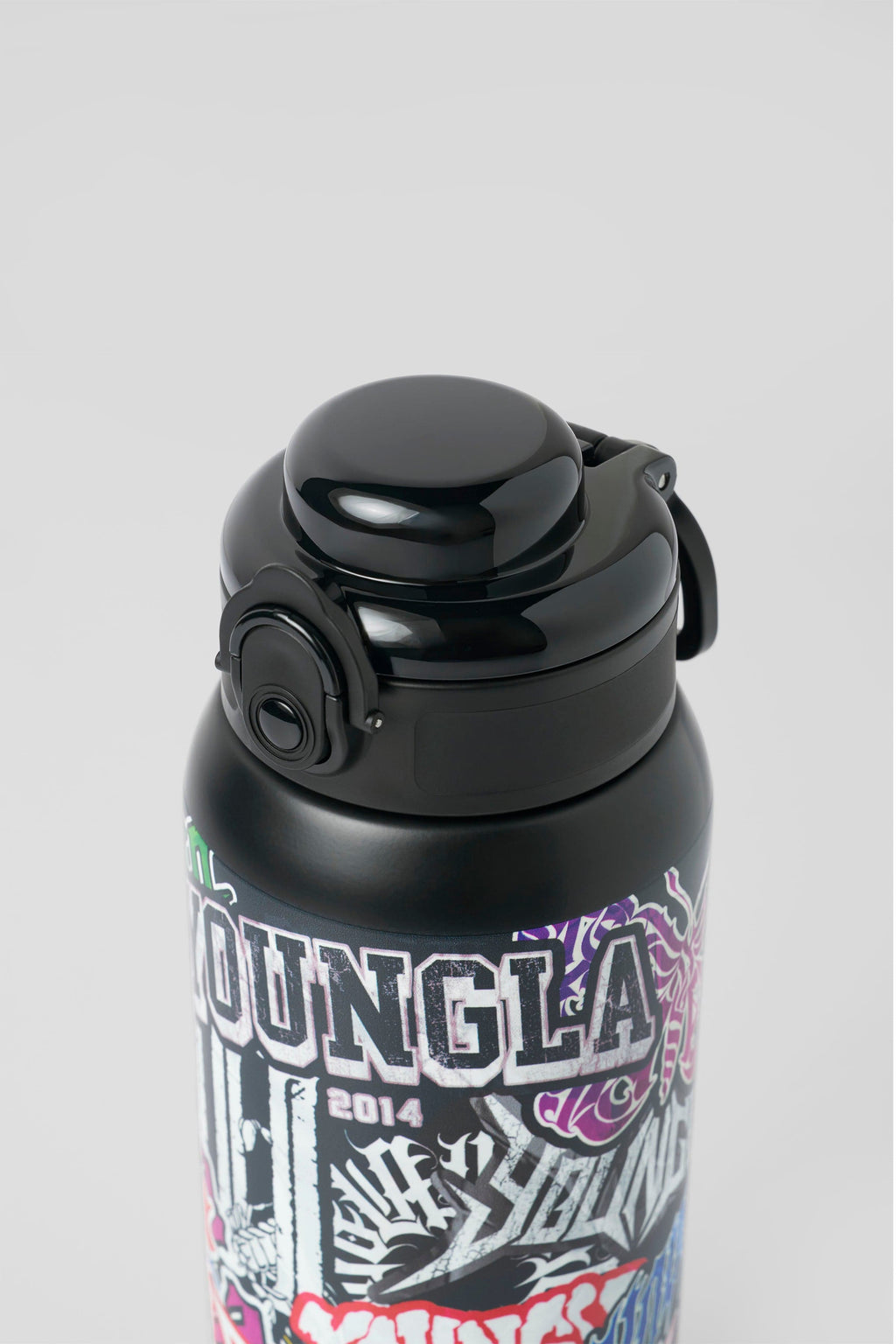 9007 - Graffiti Water Bottles
