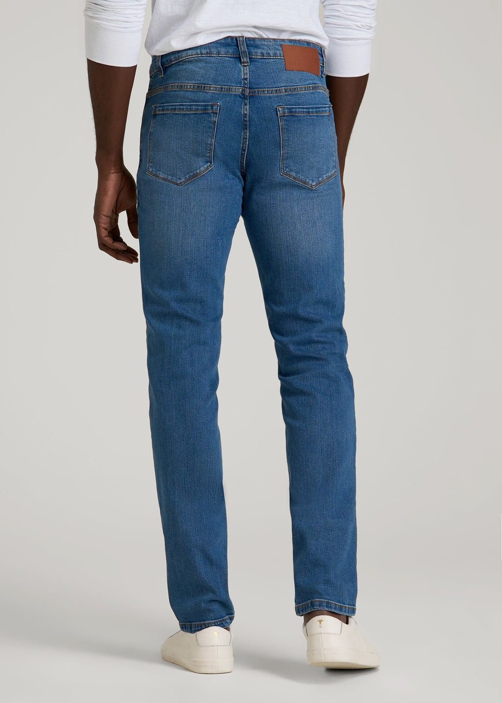 Carman Tapered Fit Jeans in Classic Mid Blue