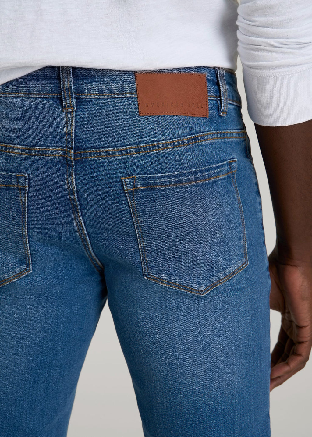 Carman Tapered Fit Jeans in Classic Mid Blue