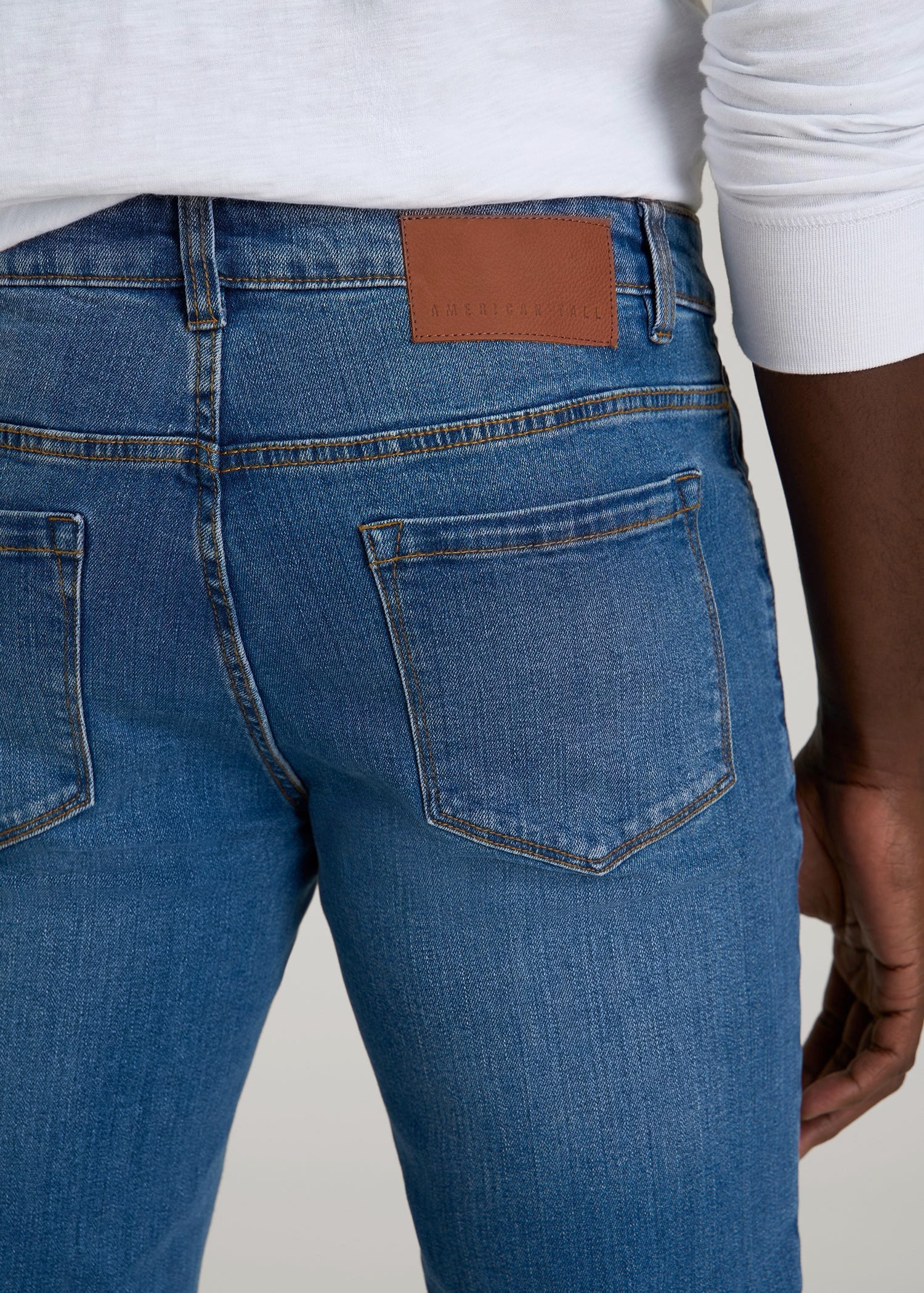 Carman Tapered Fit Jeans in Classic Mid Blue