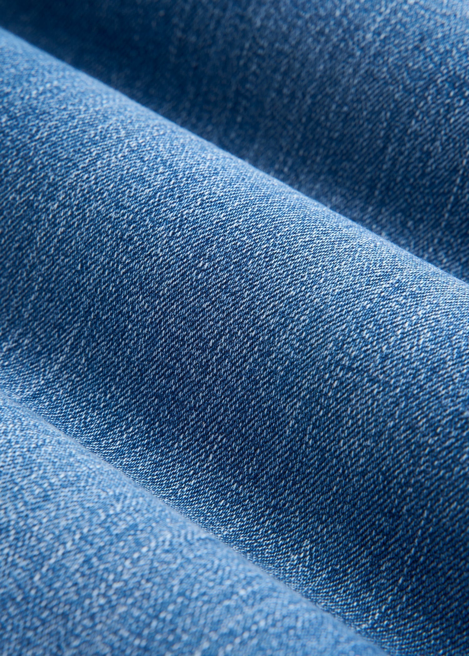 Carman Tapered Fit Jeans in Classic Mid Blue