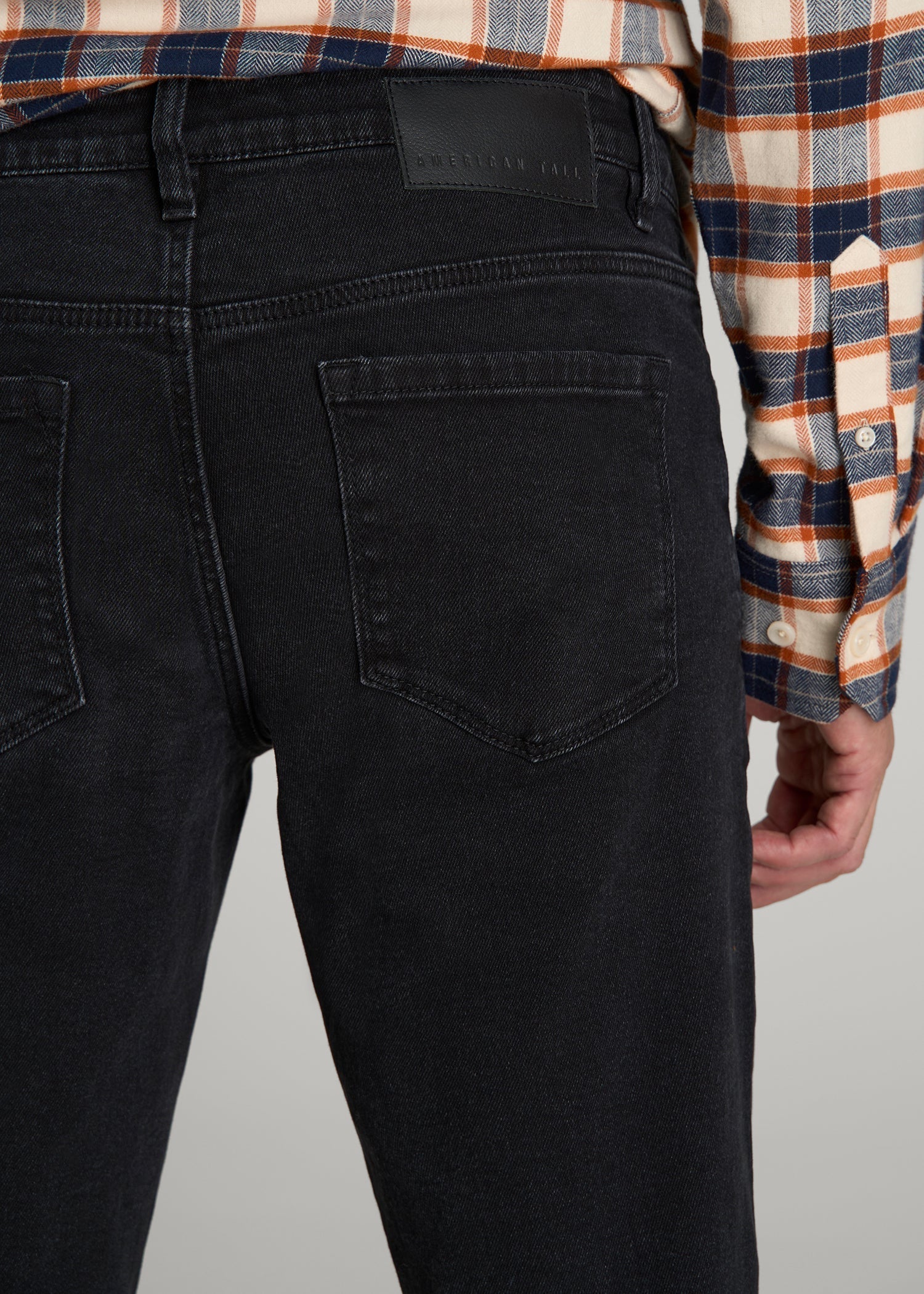Carman Tapered Fit Jeans in Onyx Black Wash