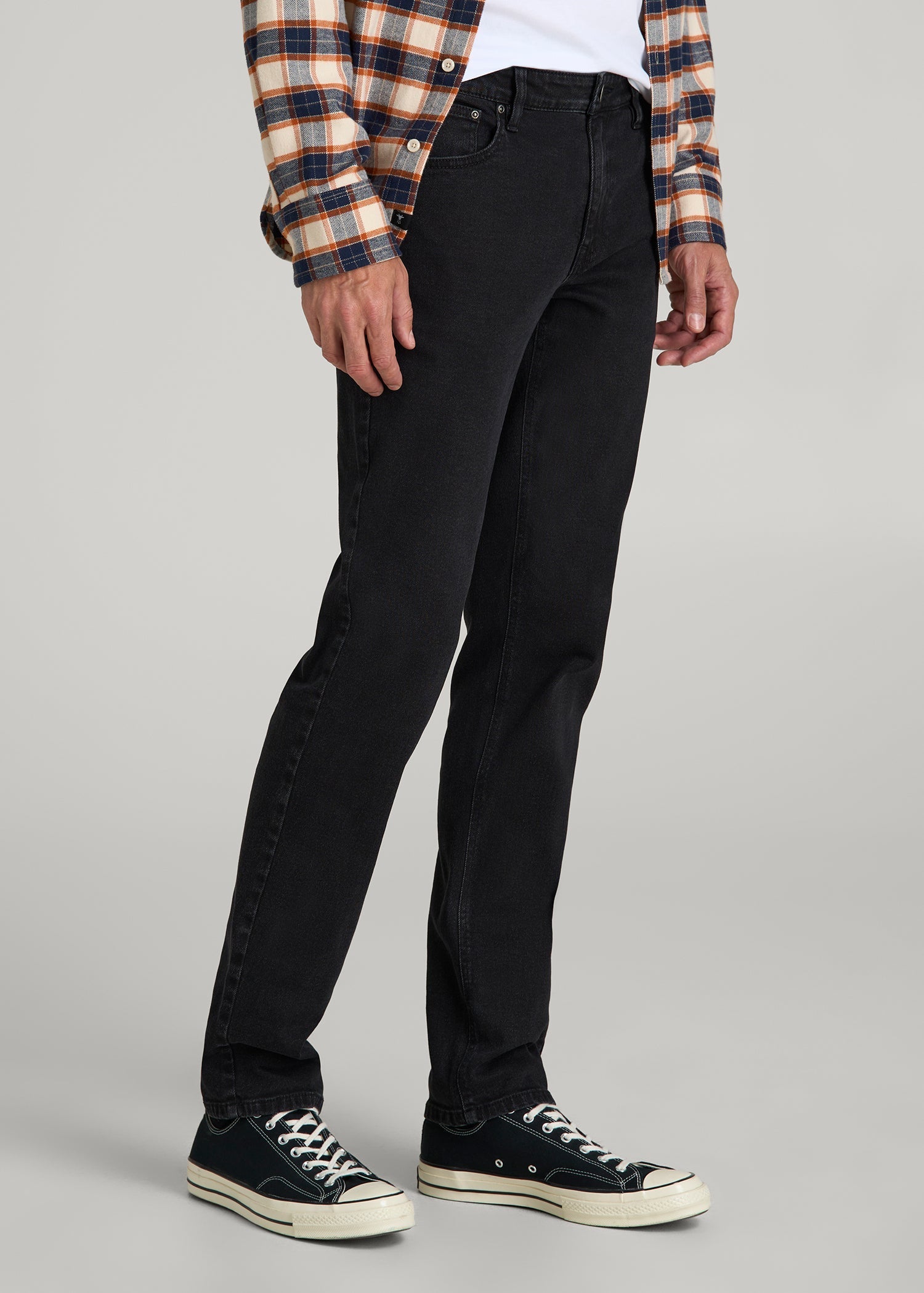 Carman Tapered Fit Jeans in Onyx Black Wash