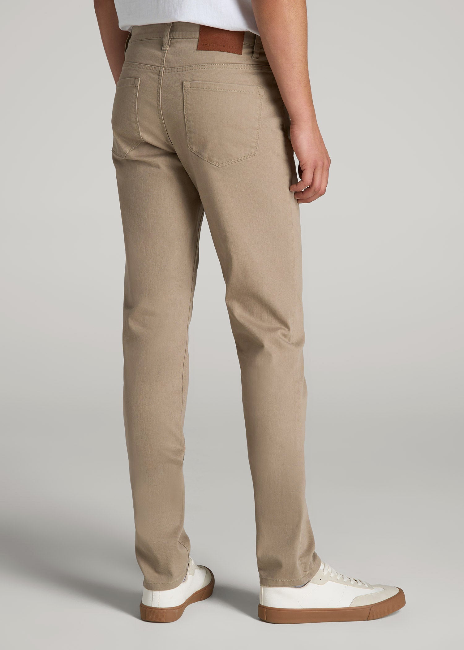 Dylan Slim Fit Colored Jeans for Tall Men in Clay Wash