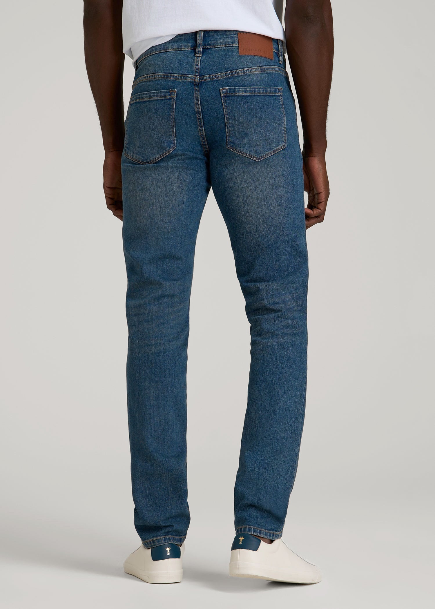 Carman Tapered Fit Jeans in Worn Blue