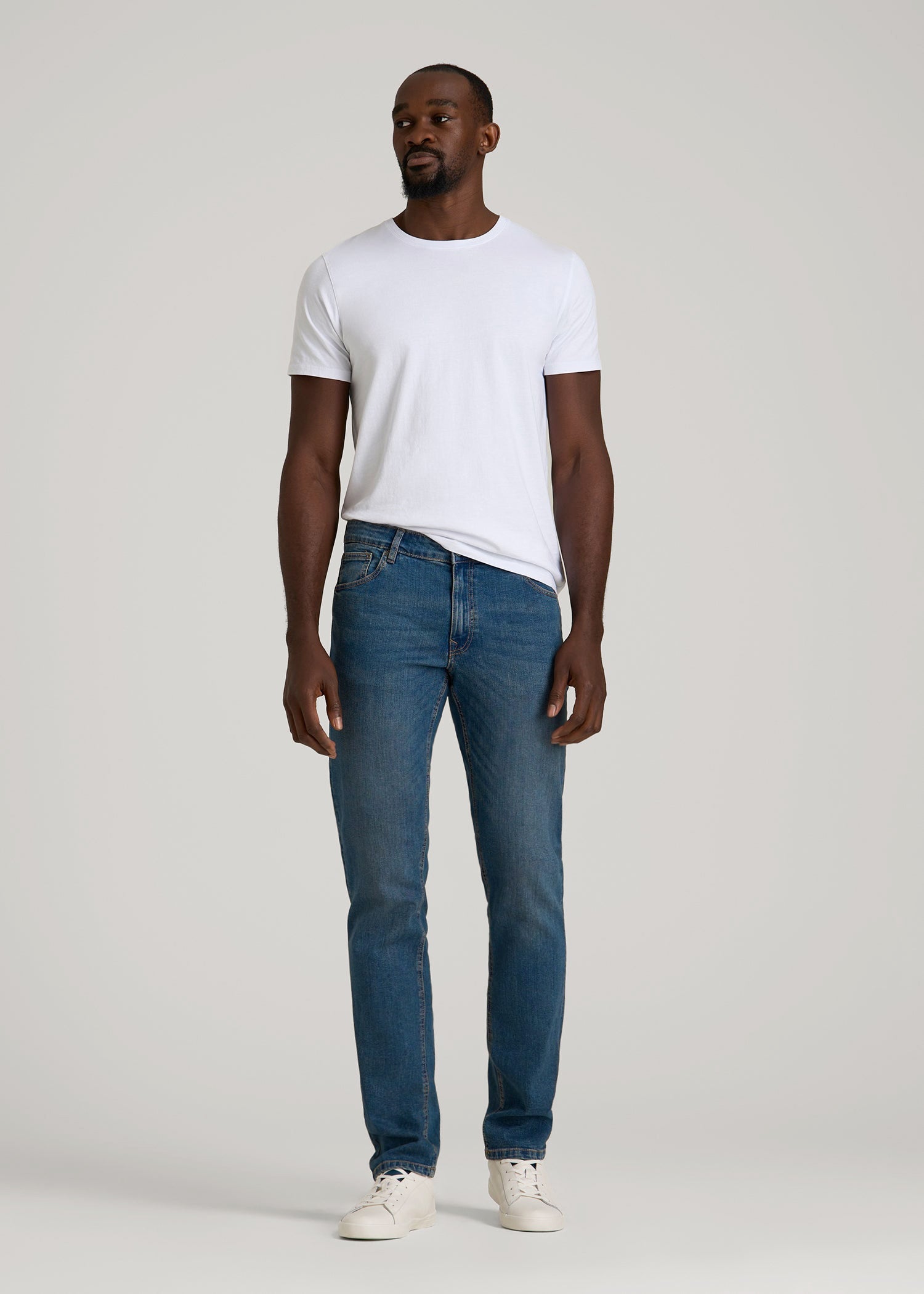 Carman Tapered Fit Jeans in Worn Blue