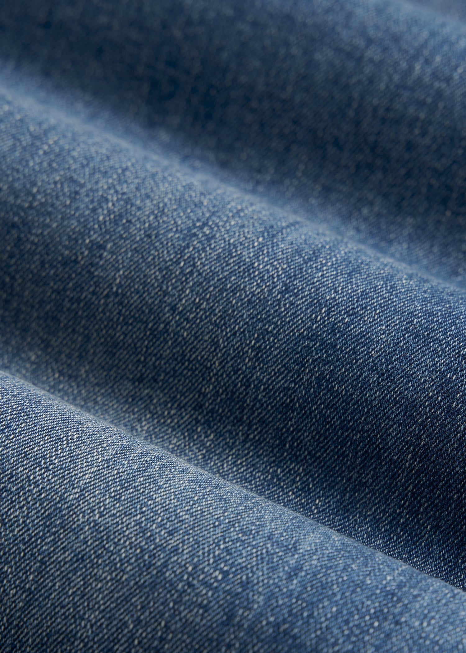Carman Tapered Fit Jeans in Worn Blue