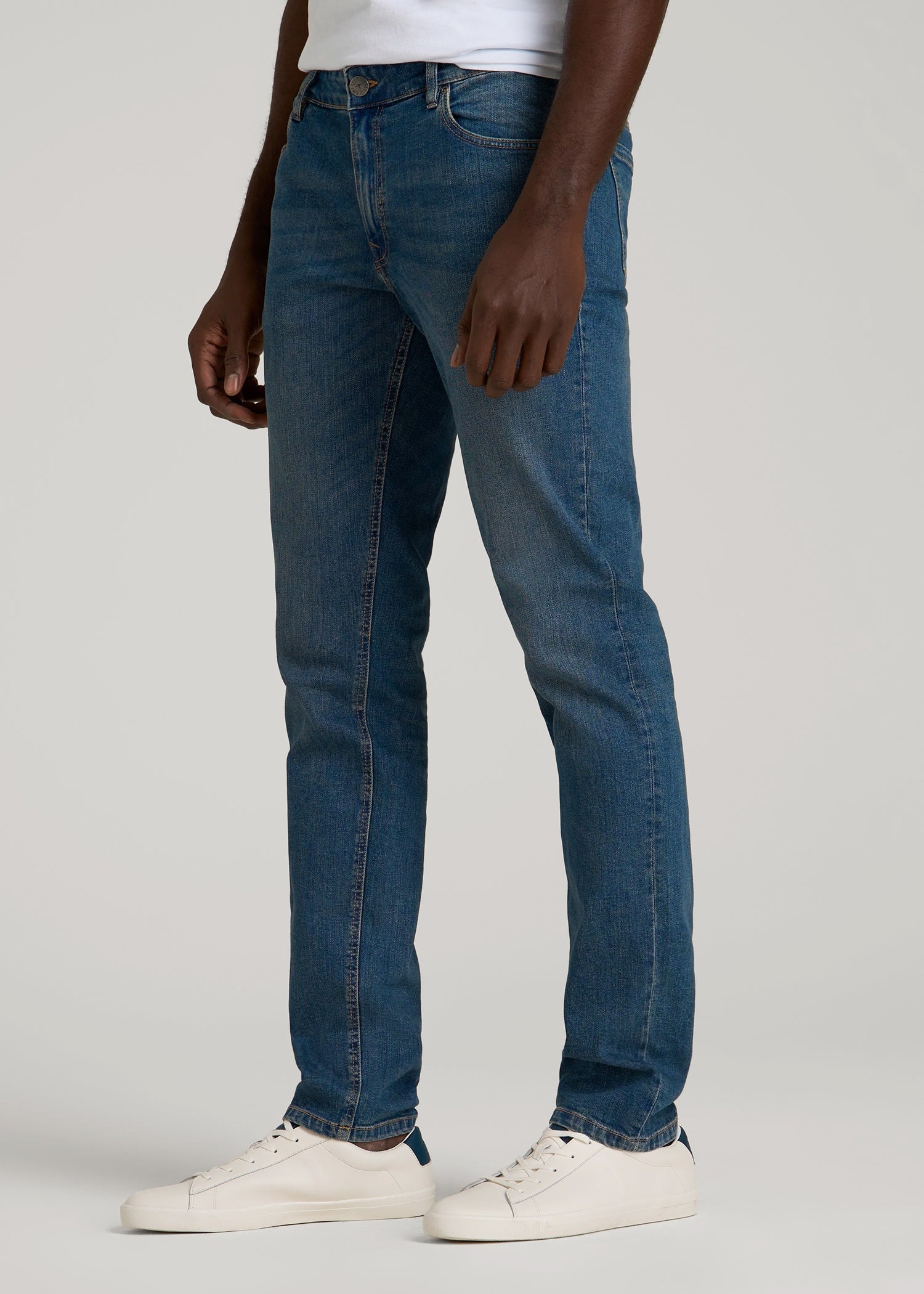 Carman Tapered Fit Jeans in Worn Blue