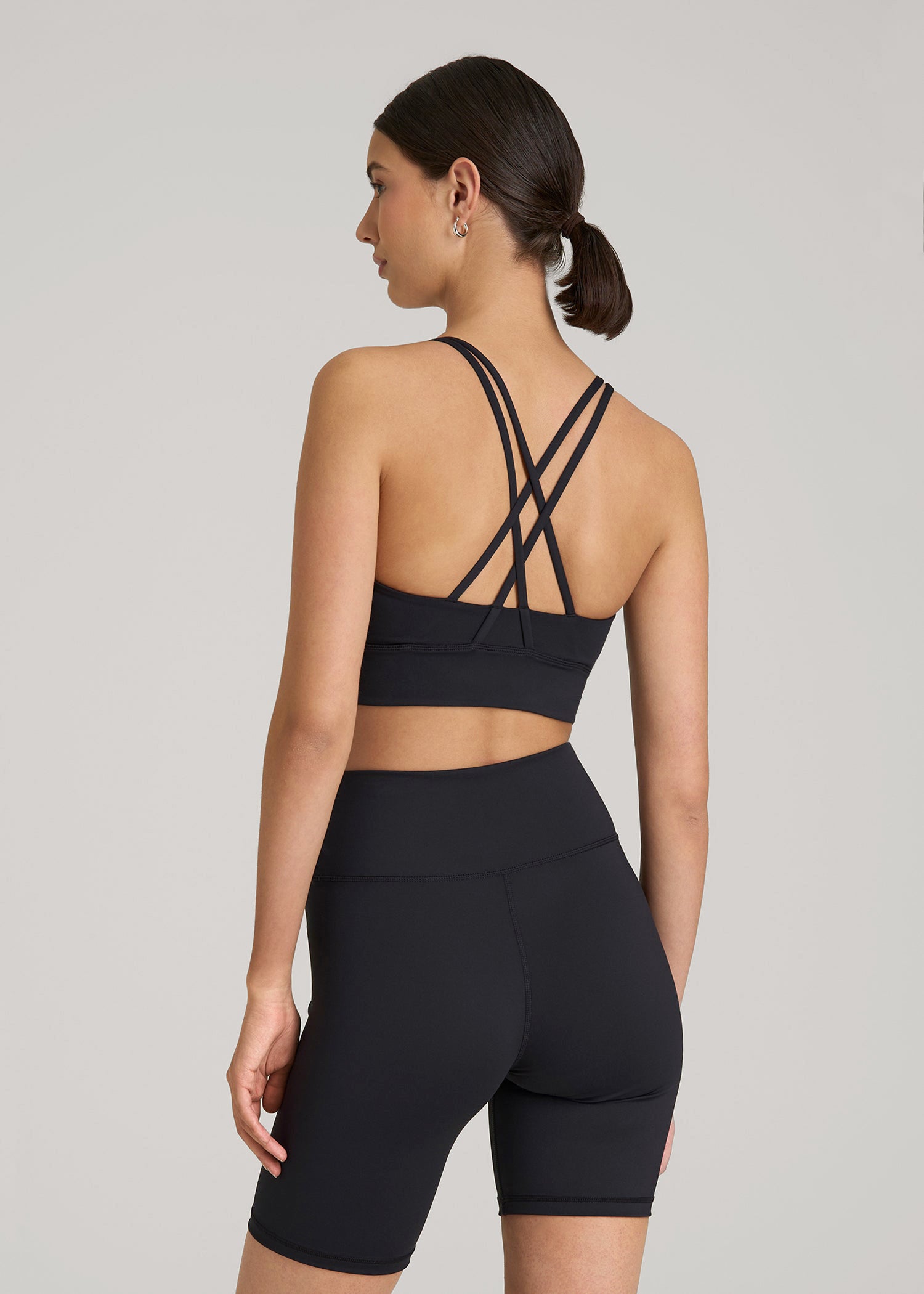 Balance Crisscross Sports Bra for Tall Women in Black
