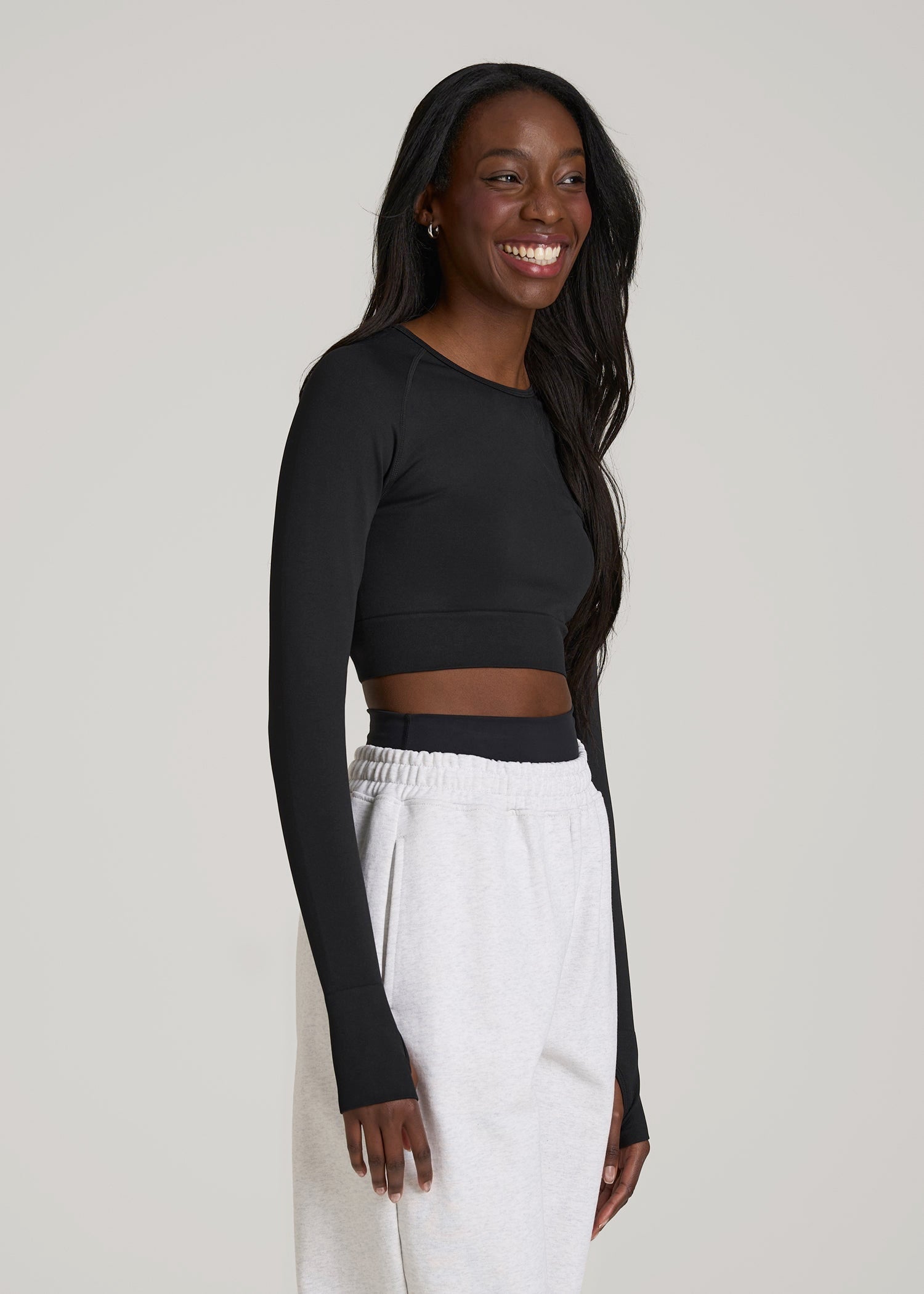 Compression Long Sleeve Cropped Training Top for Tall Women in Black