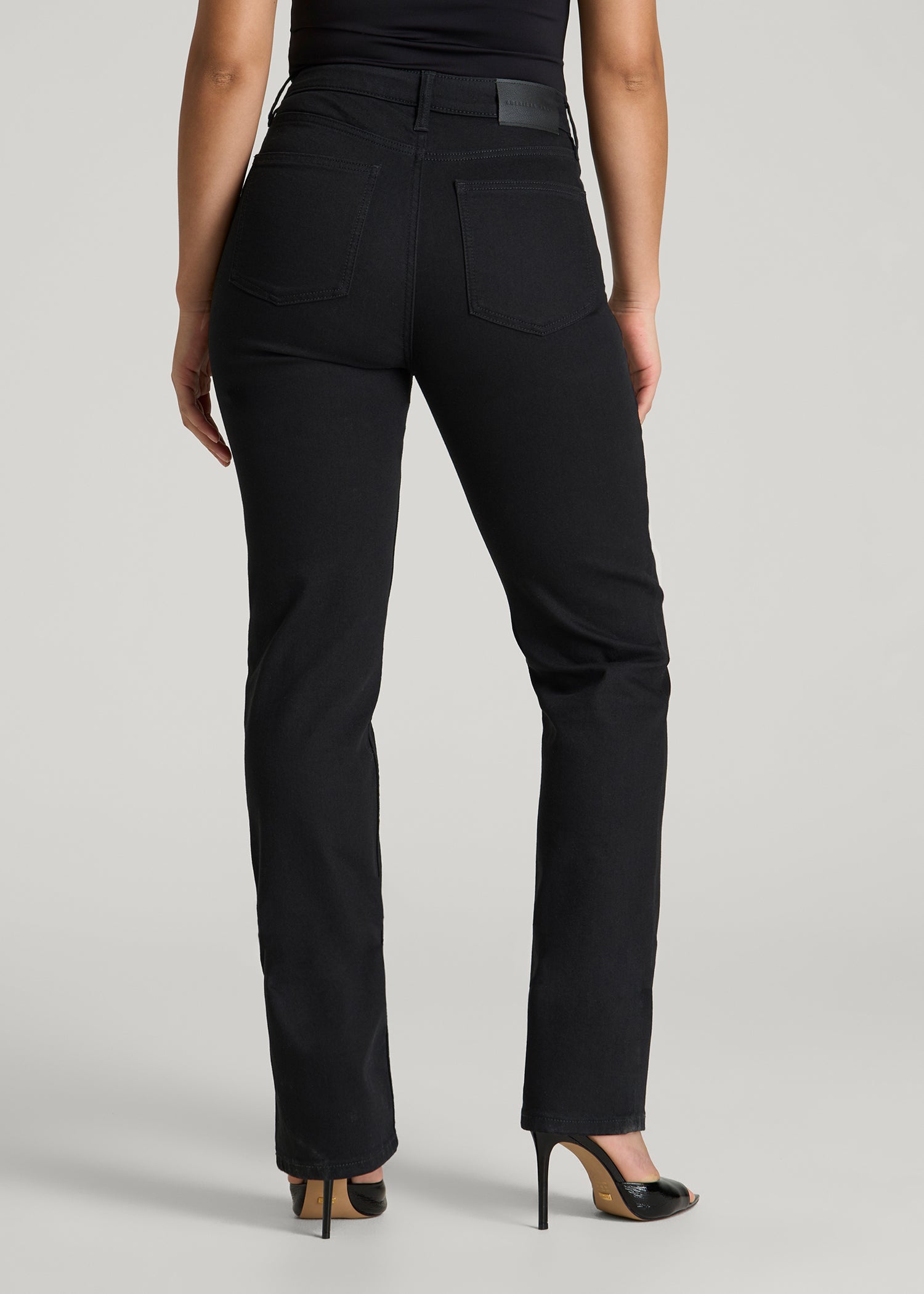 Avery Curve High-Rise Straight Leg Jeans for Tall Women in Optimum Black