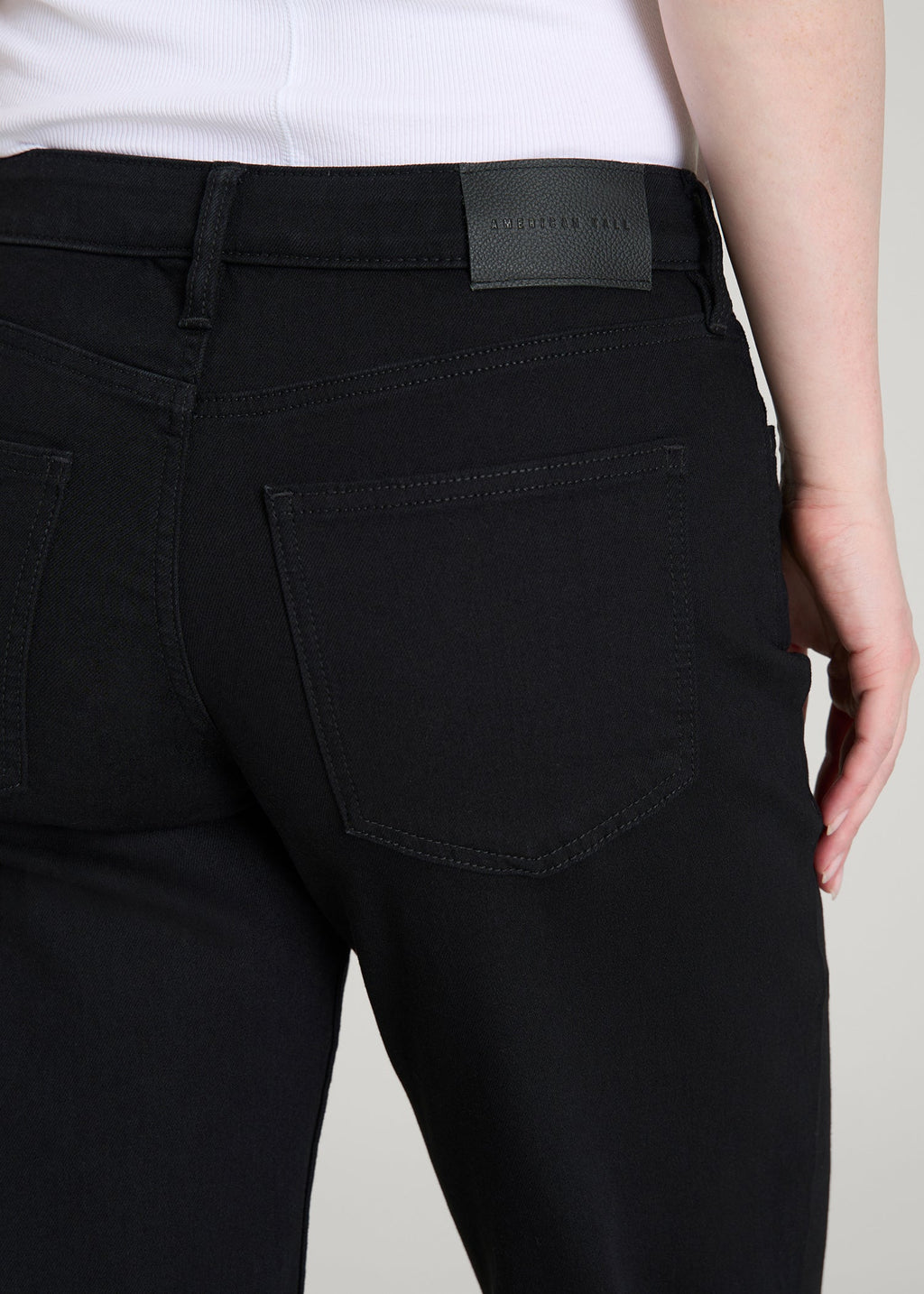 Quinn Mid-Rise Relaxed Fit Jeans for Tall Women in Optimum Black