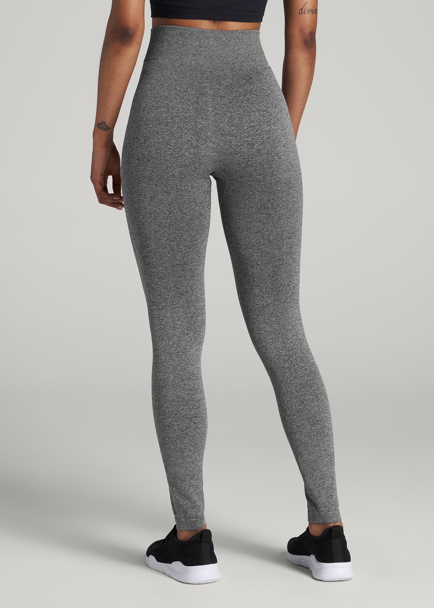 Seamless Leggings for Tall Women in Black & Grey Heather