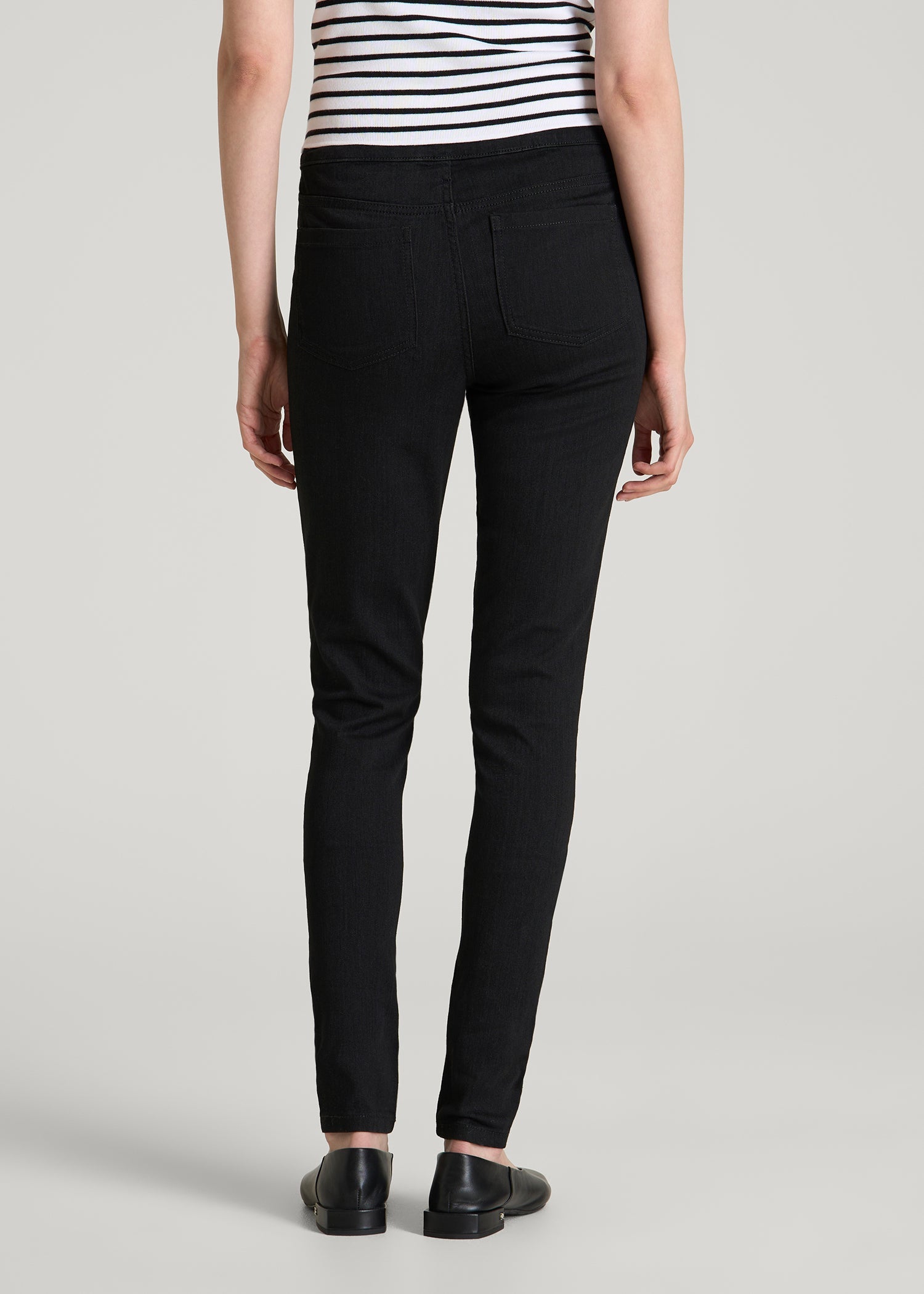 Jeggings for Tall Women in Optimum Black