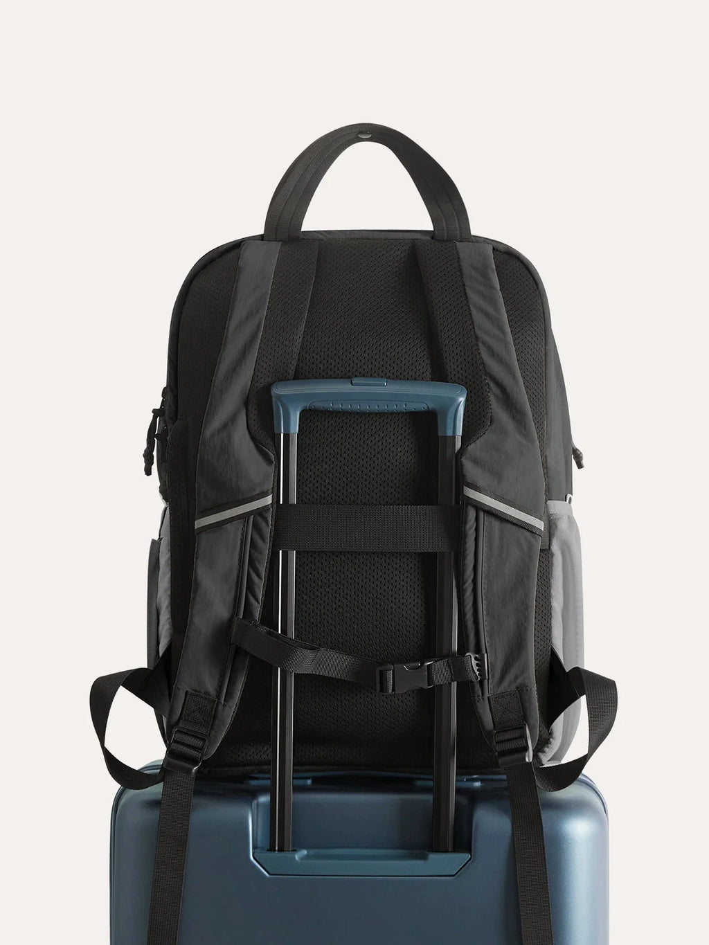 Paz 28L Backpack