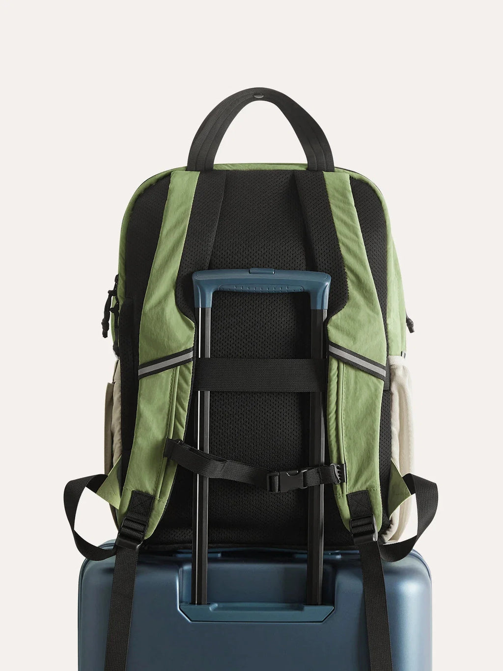 Paz 28L Backpack