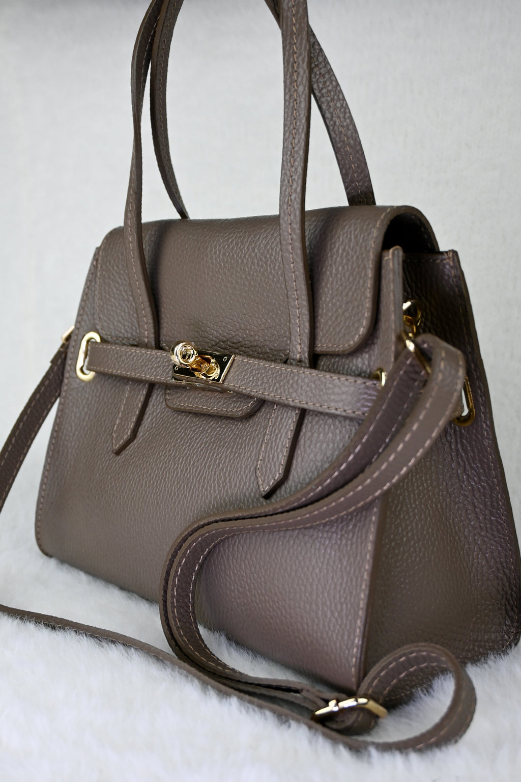 Amore Tote — Elegant Italian Leather Bag”
