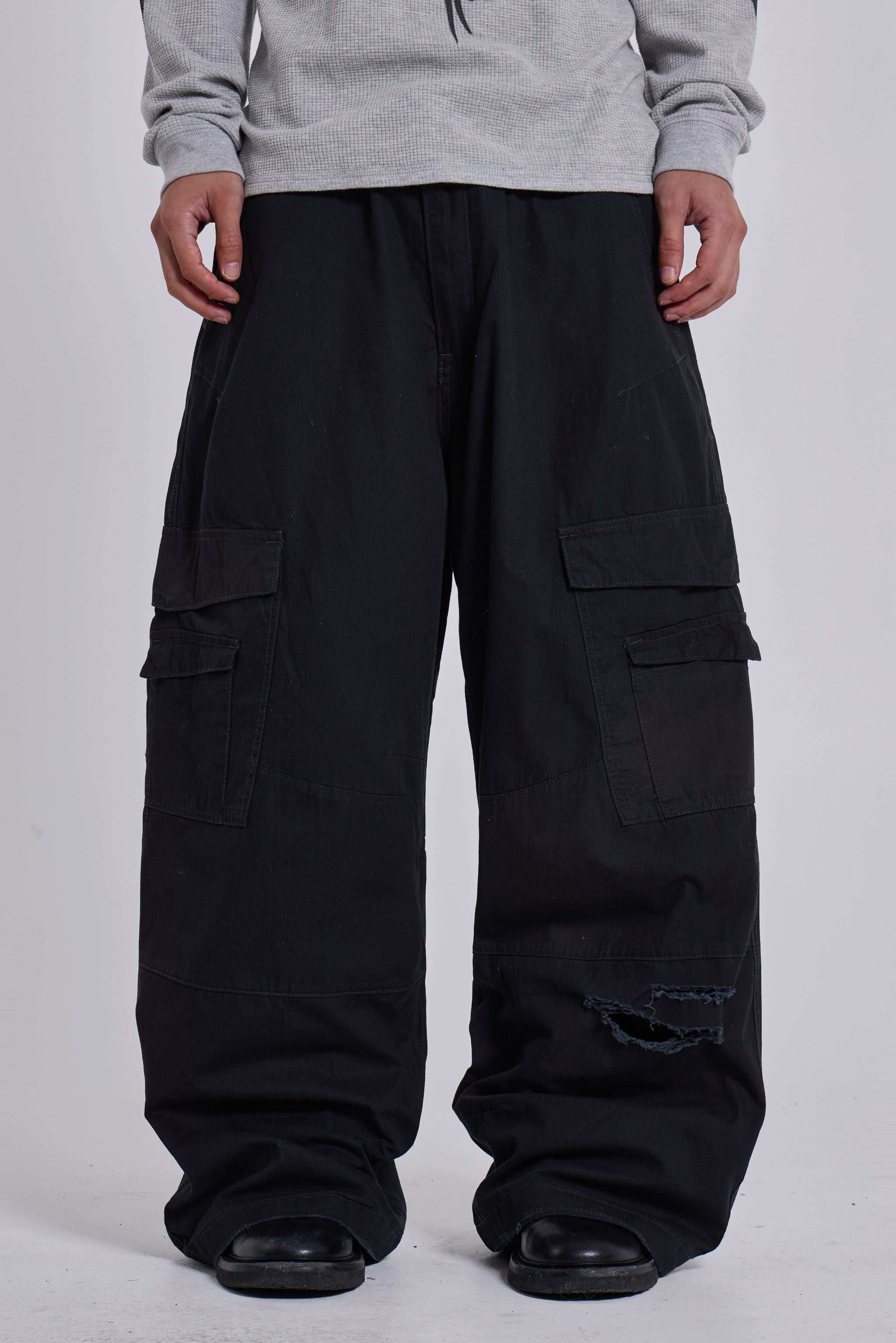 Black Titan Cargos