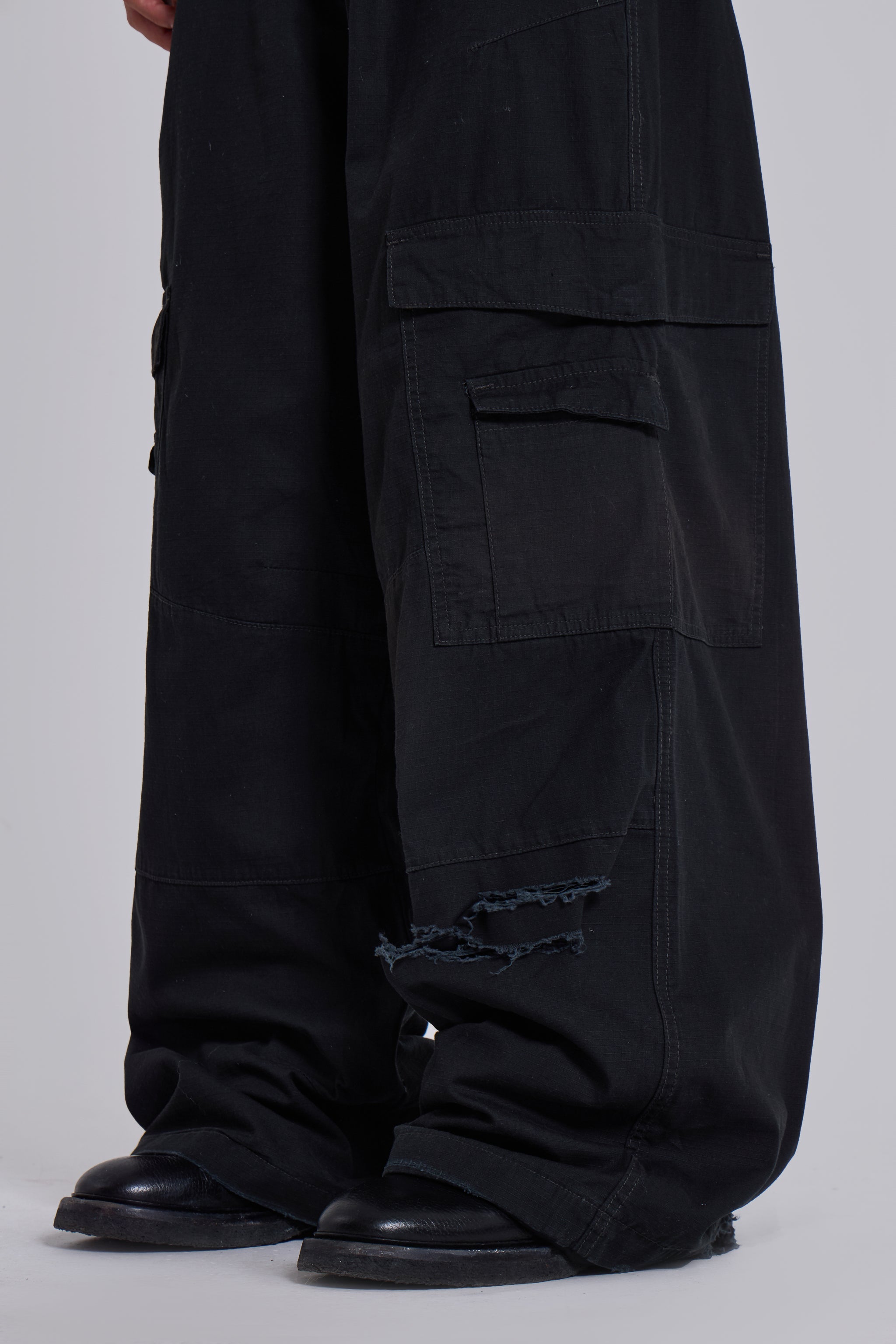 Black Titan Cargos