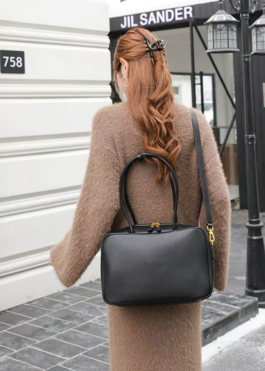Linea Eleganza — Classic Genuine Leather Bag with Adjustable Strap. Women’s shoulder bag