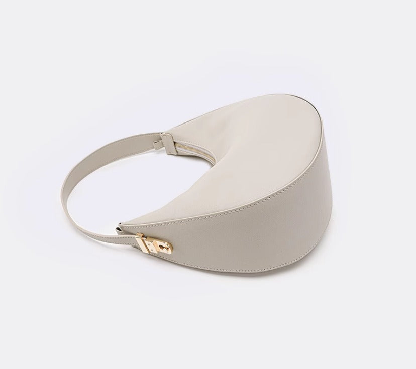 Luxe Harmony — a versatile bag with an adjustable strap