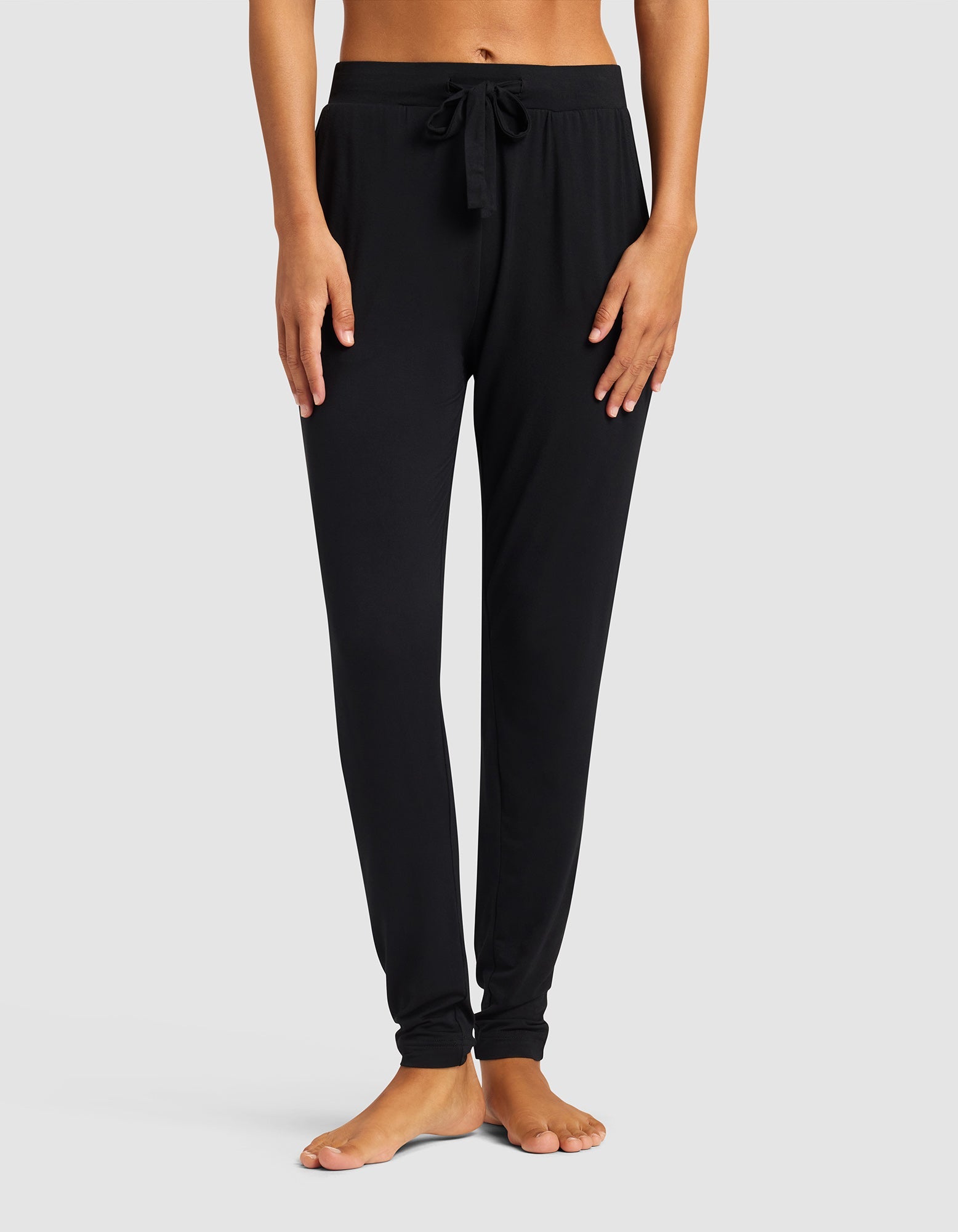 Women's Bamboo Stretch-Knit Tapered Pant