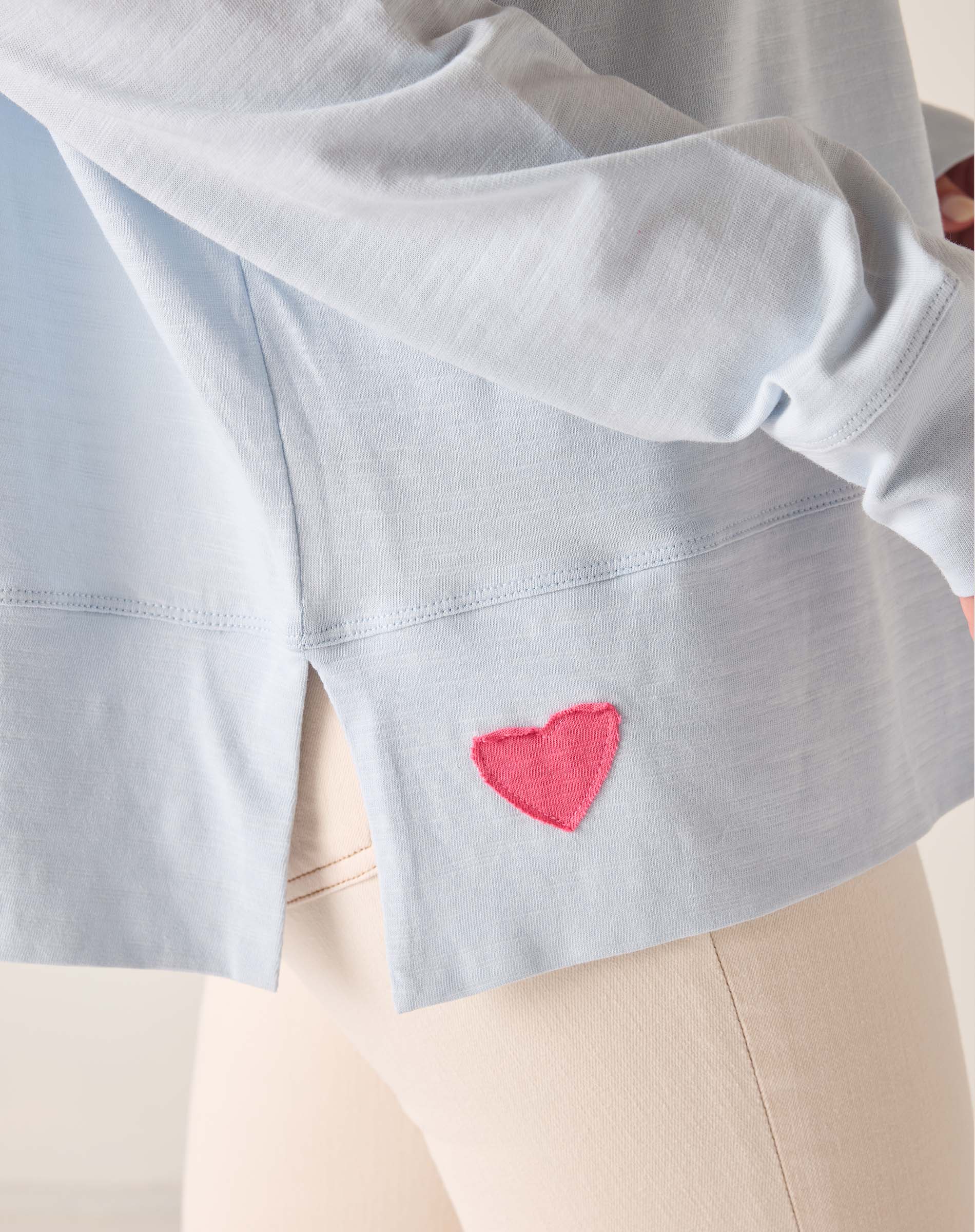 Amour Tee