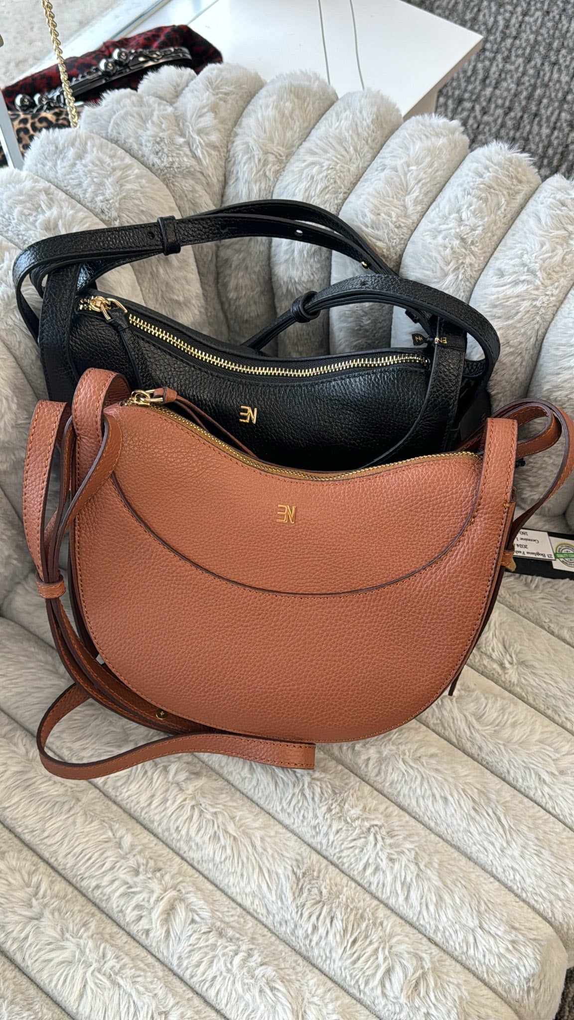 Enzo-Style Crossbody Bag for Women – Elegant Half-Moon Leather Shoulder Purse