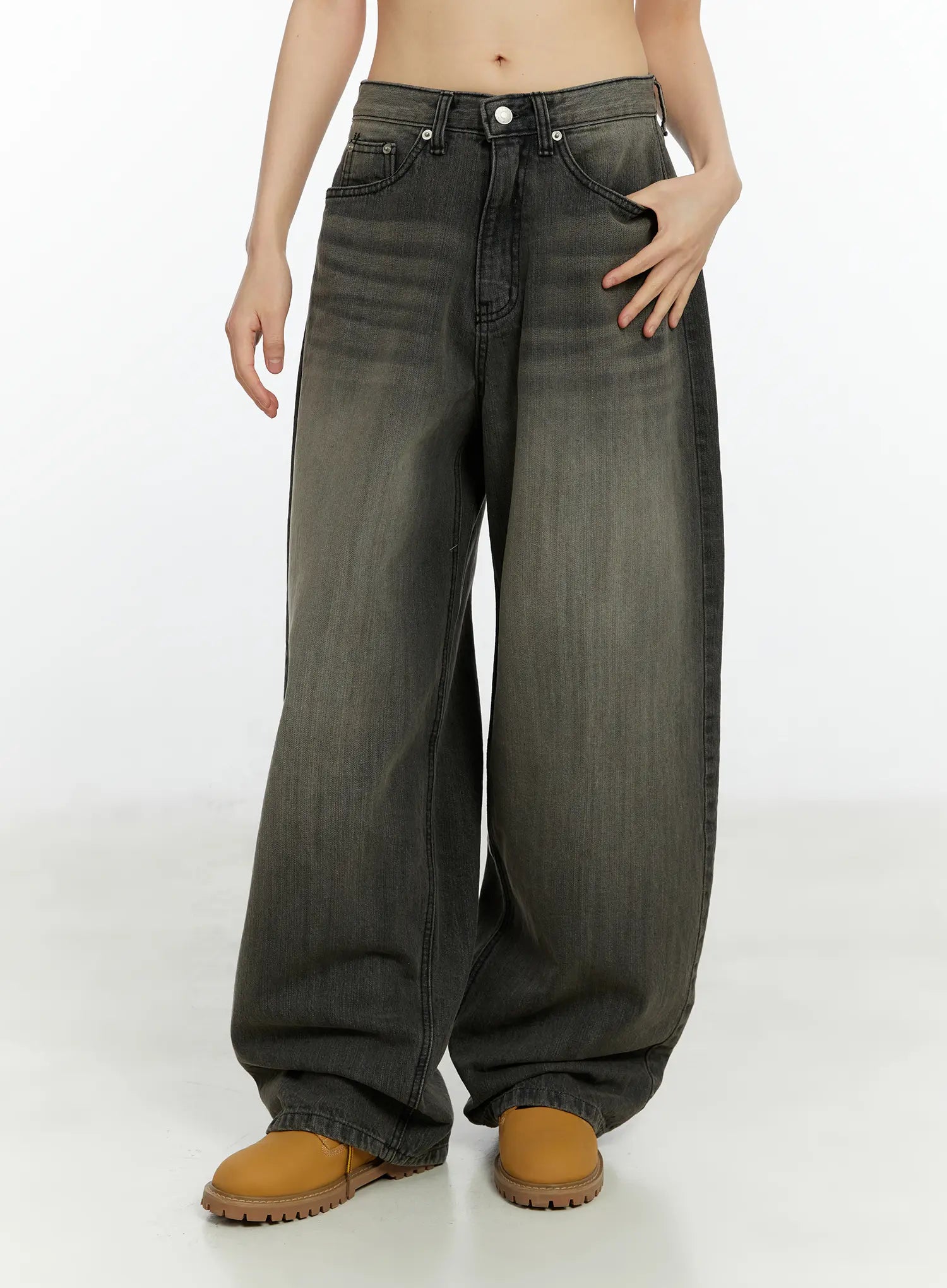 Kenna Washed Backstrap Wide Leg Jeans CF509