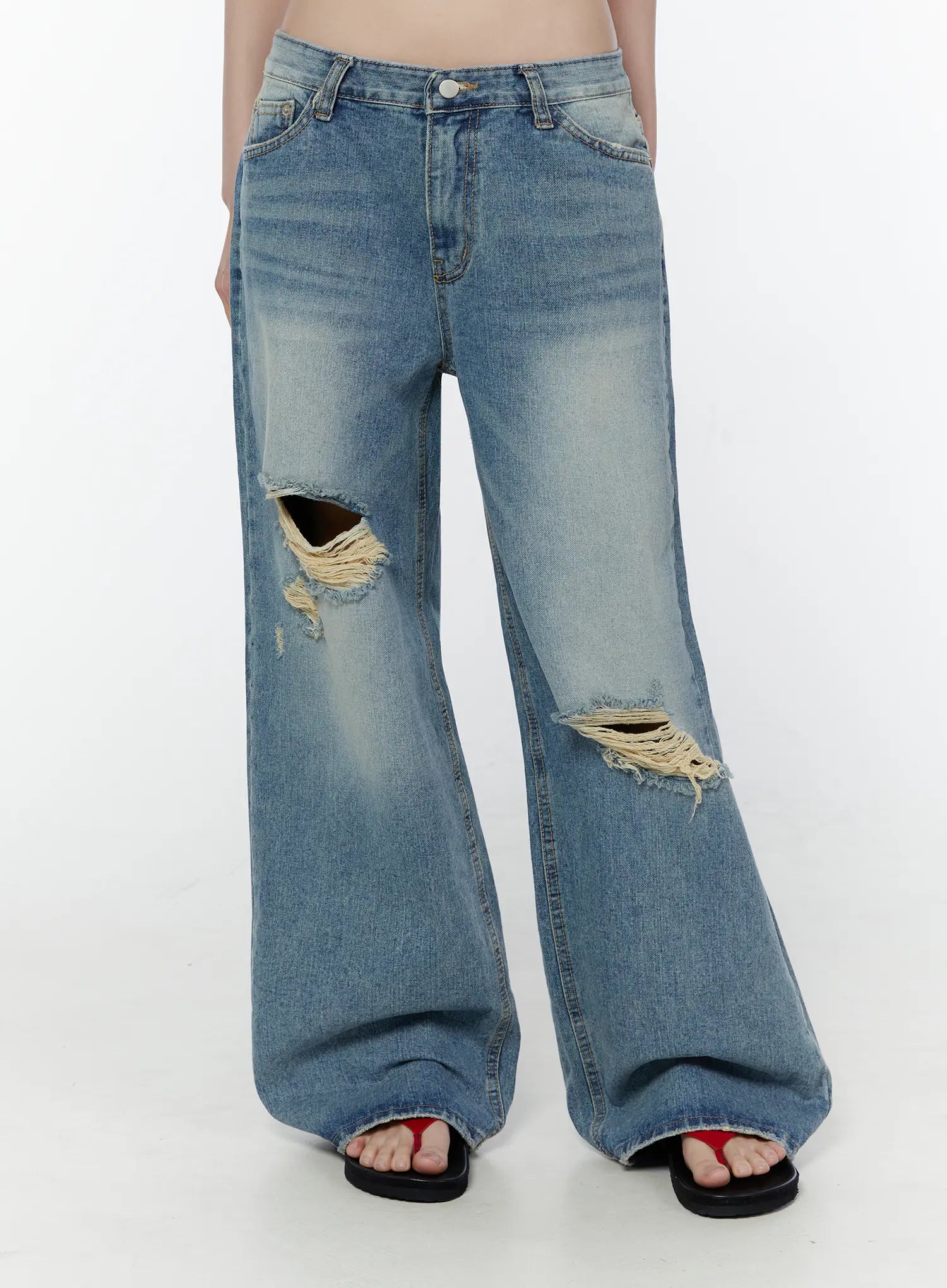Anouk Vintage Wash Ripped Straight Jeans CU505
