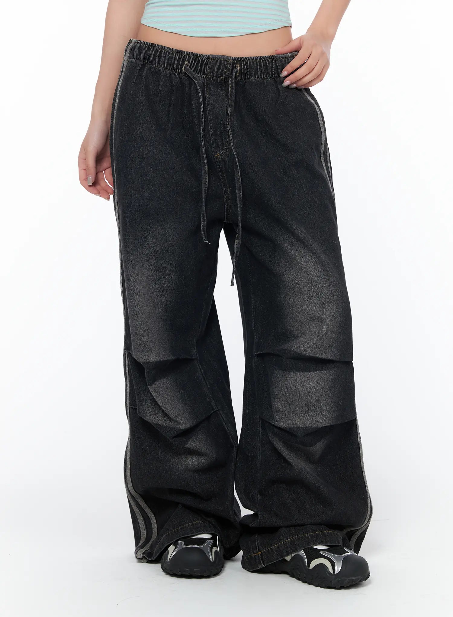 Raelyn Wide Leg Track Balloon Jeans CA515