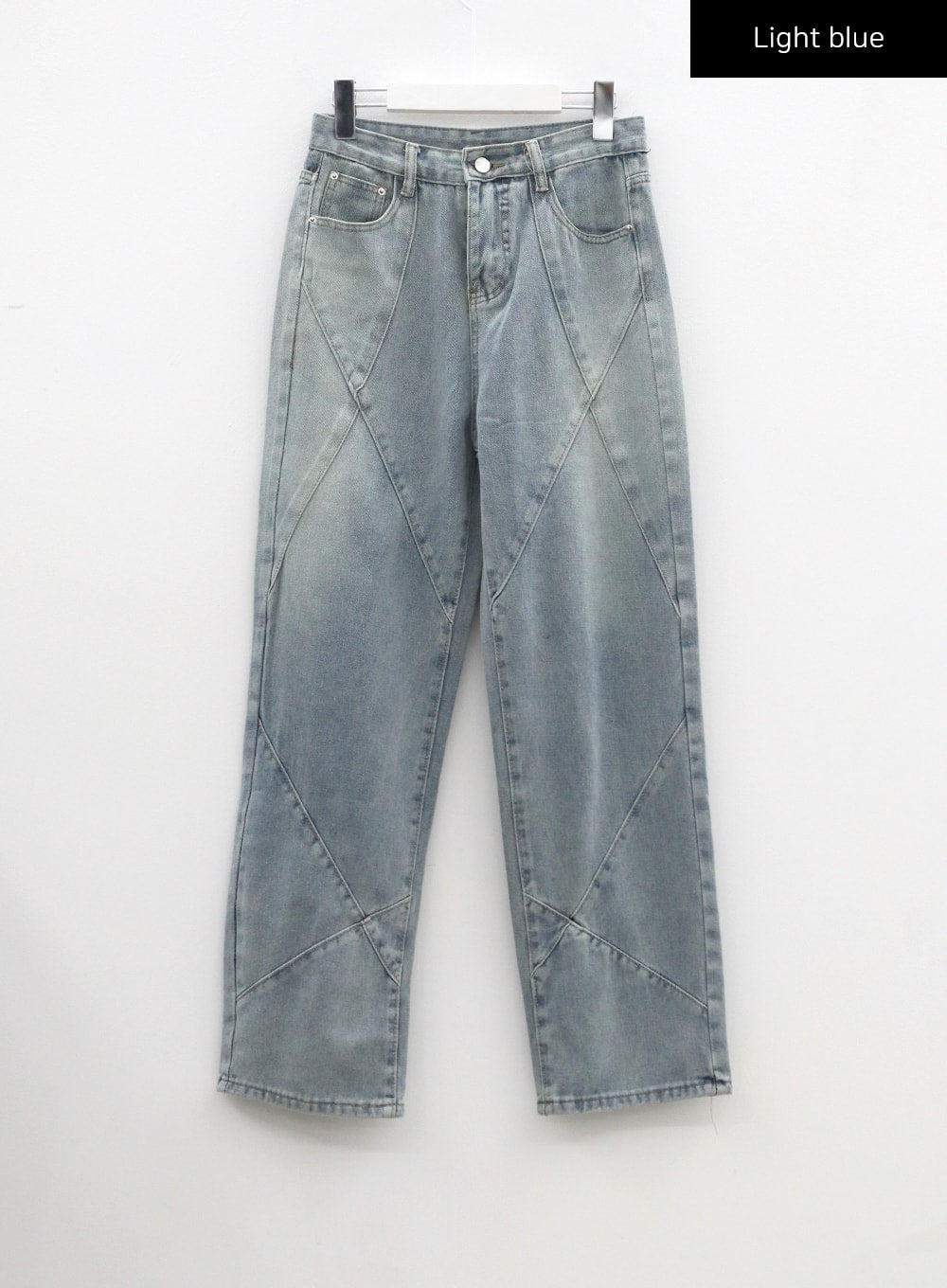 Light Wash Straight Leg Jeans CM307