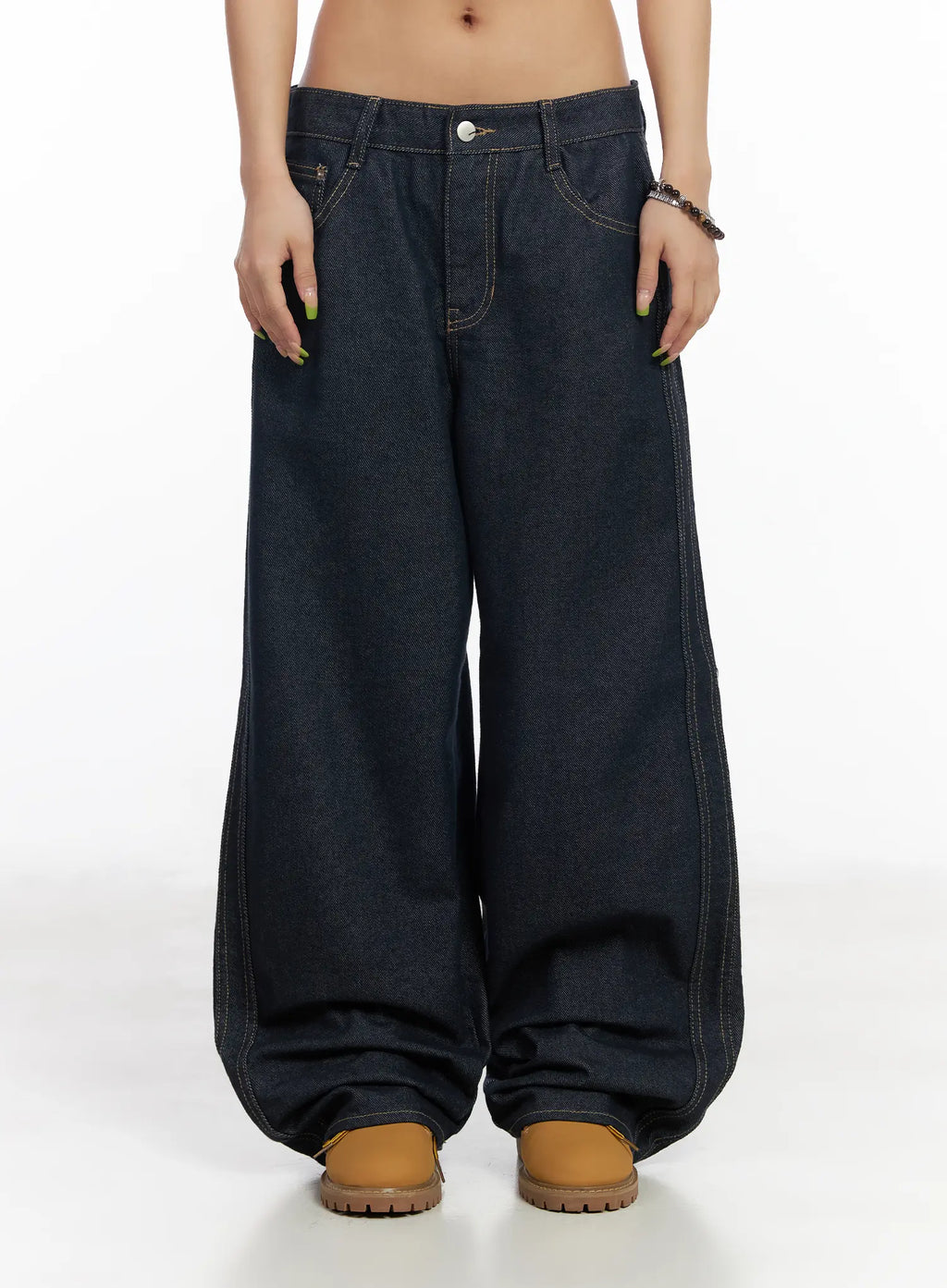 Micah Non-Fade Wide Leg Jeans CM525