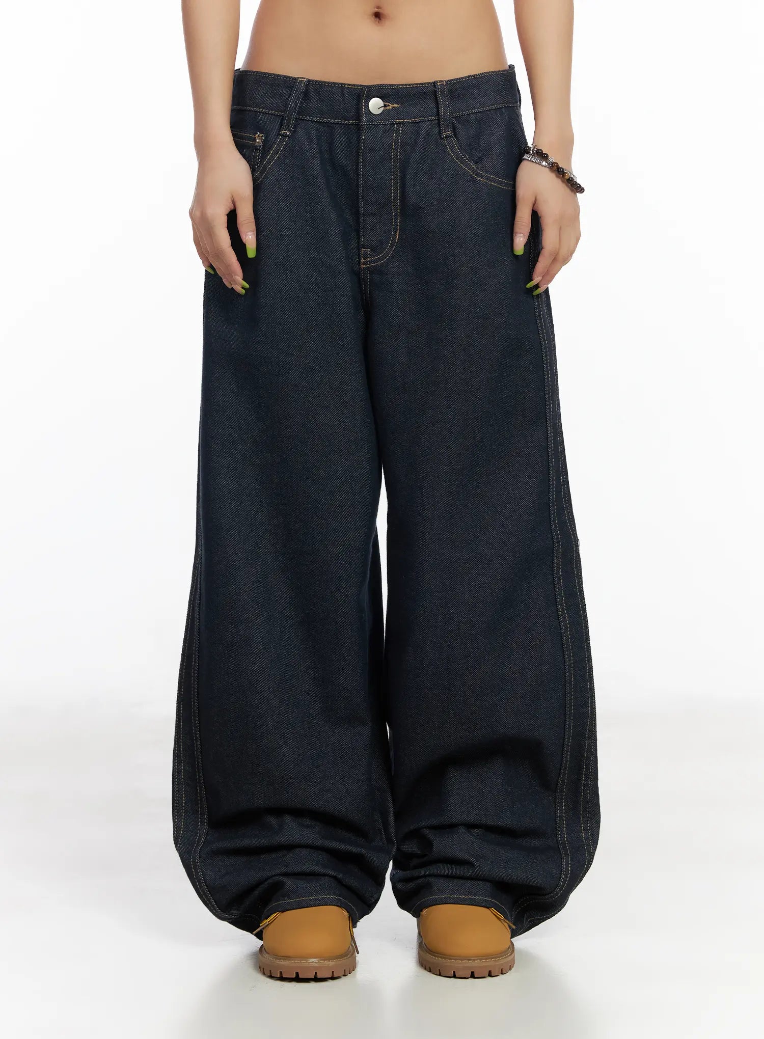 Micah Non-Fade Wide Leg Jeans CM525