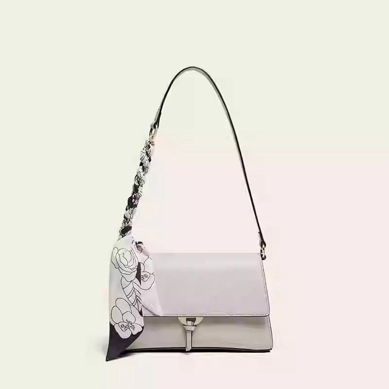 LÉA — Genuine Leather  bag &Timeless Design