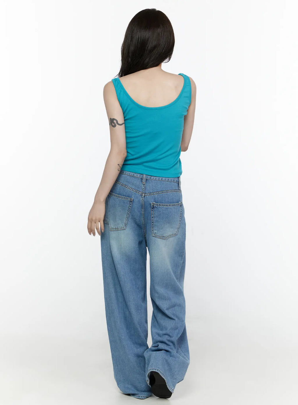 Arden Distressed High-Waist Baggy Jeans IL522