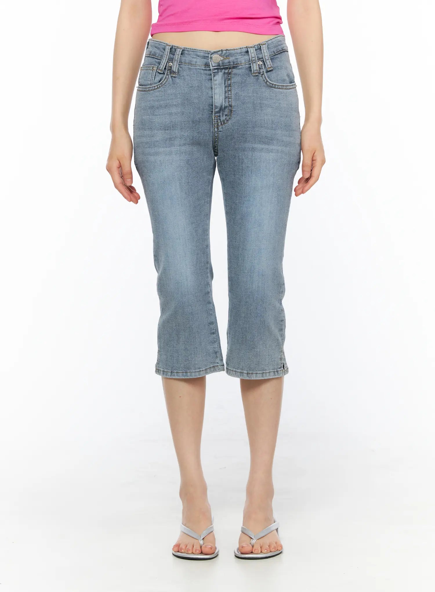 Aris High-Waist Capri Jeans CU530