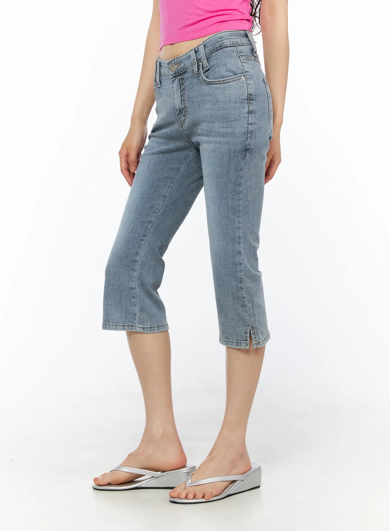 Aris High-Waist Capri Jeans CU530