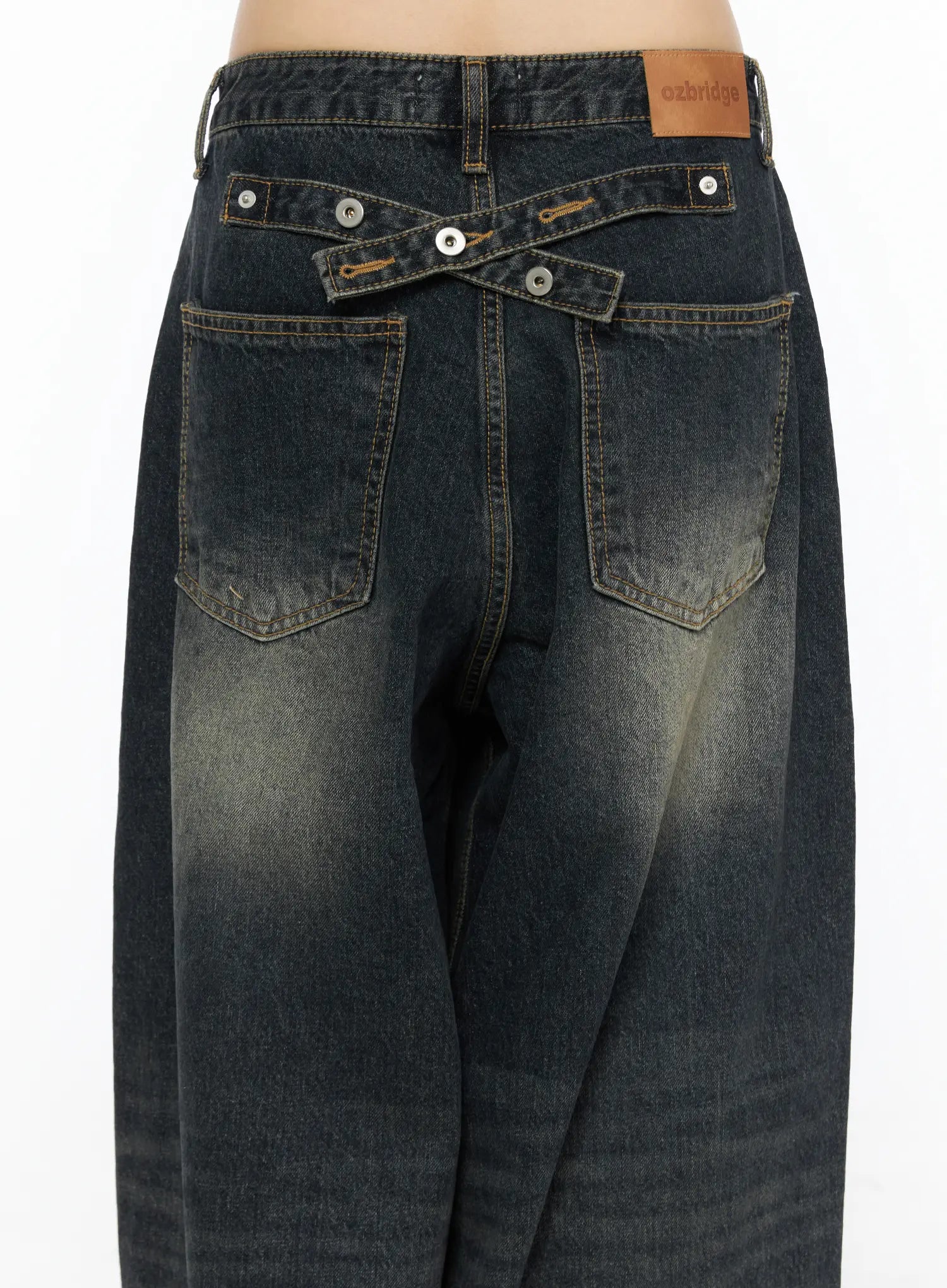 Avie Vintage Wash Wide Leg Jeans CU530