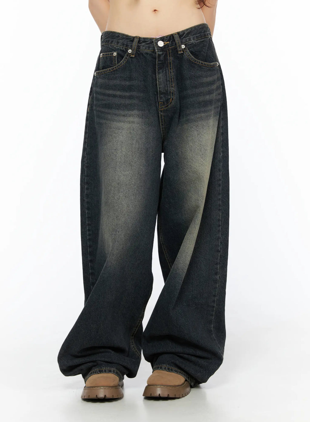 Avie Vintage Wash Wide Leg Jeans CU530