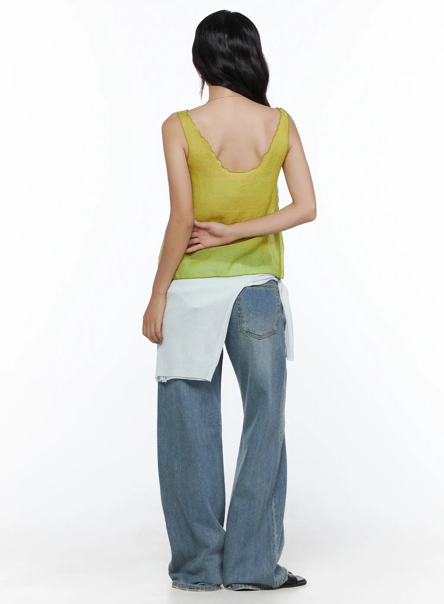 Beau Low-Rise Wide Jeans CL510