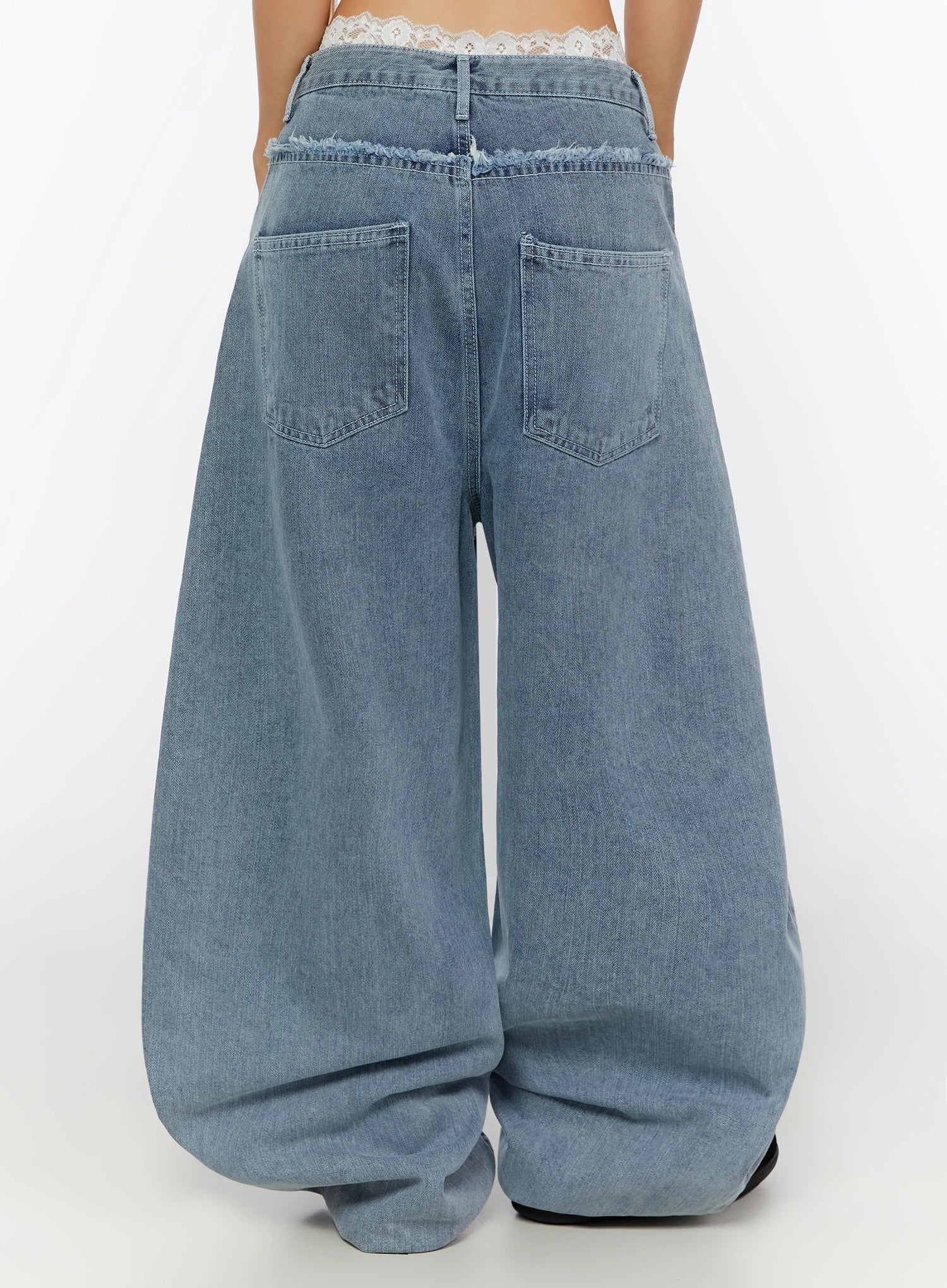 Gale Distressed Wide Leg Jeans IL530