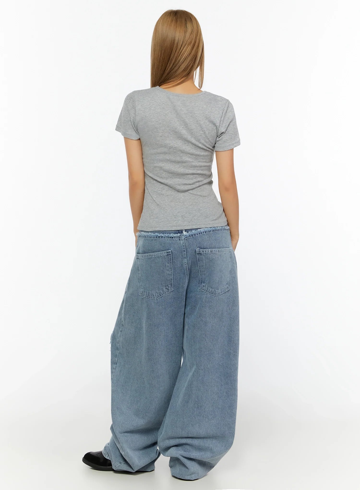 Gale Distressed Wide Leg Jeans IL530