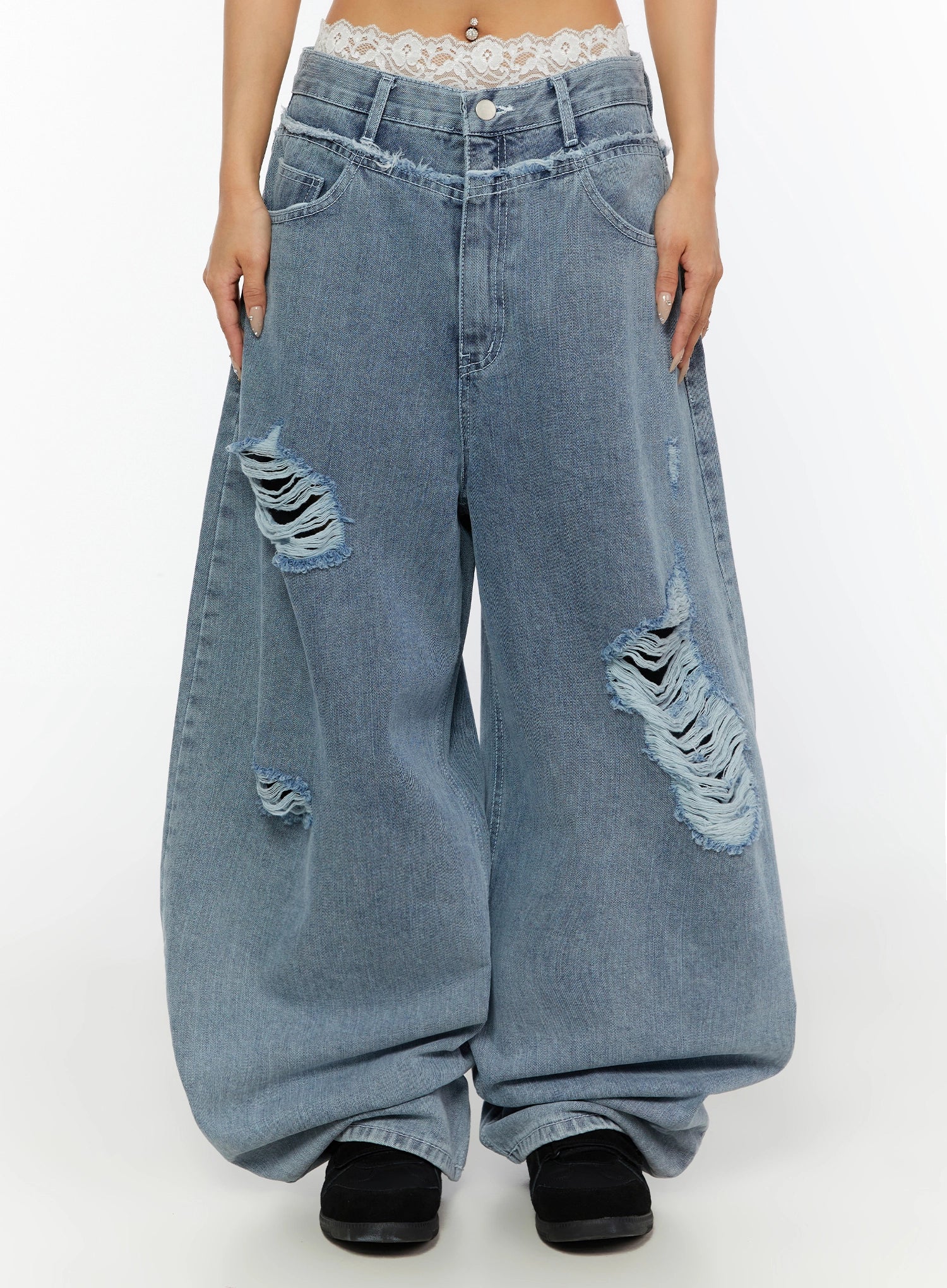 Gale Distressed Wide Leg Jeans IL530