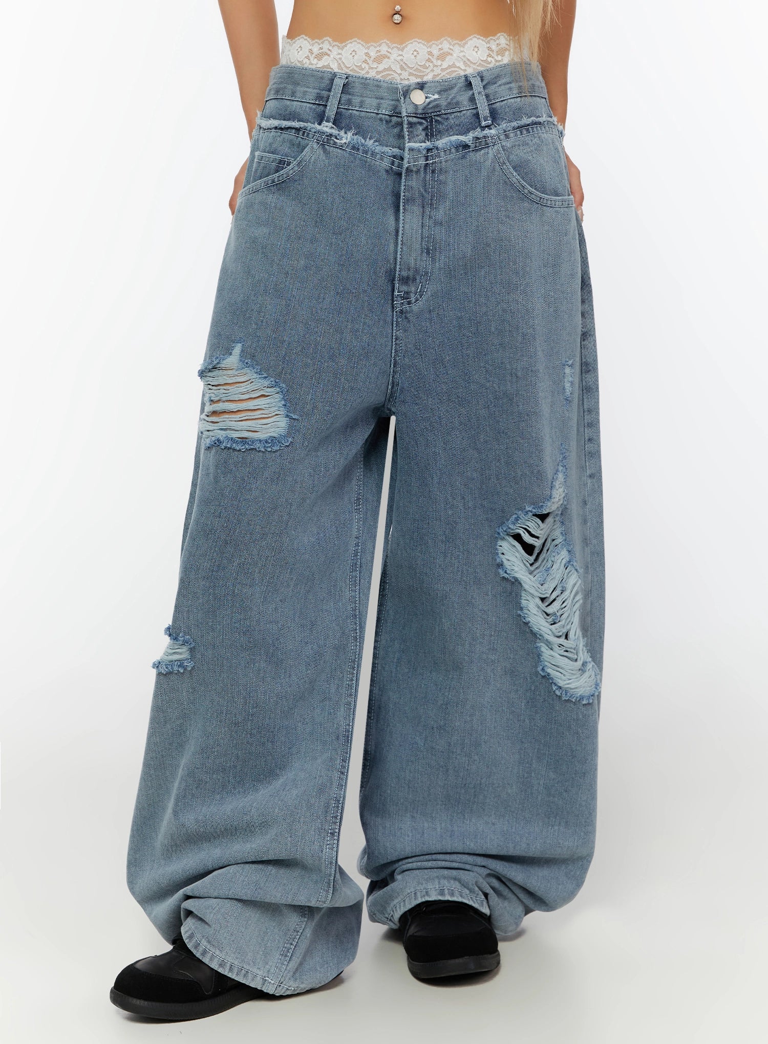 Gale Distressed Wide Leg Jeans IL530